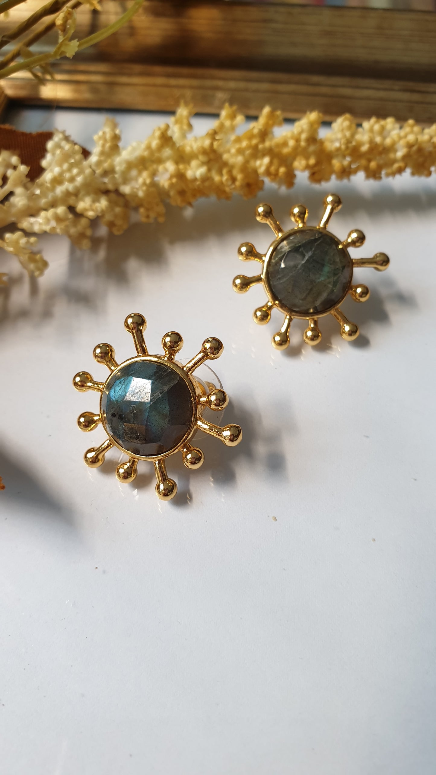 Orecchini placcati oro con pietra dura