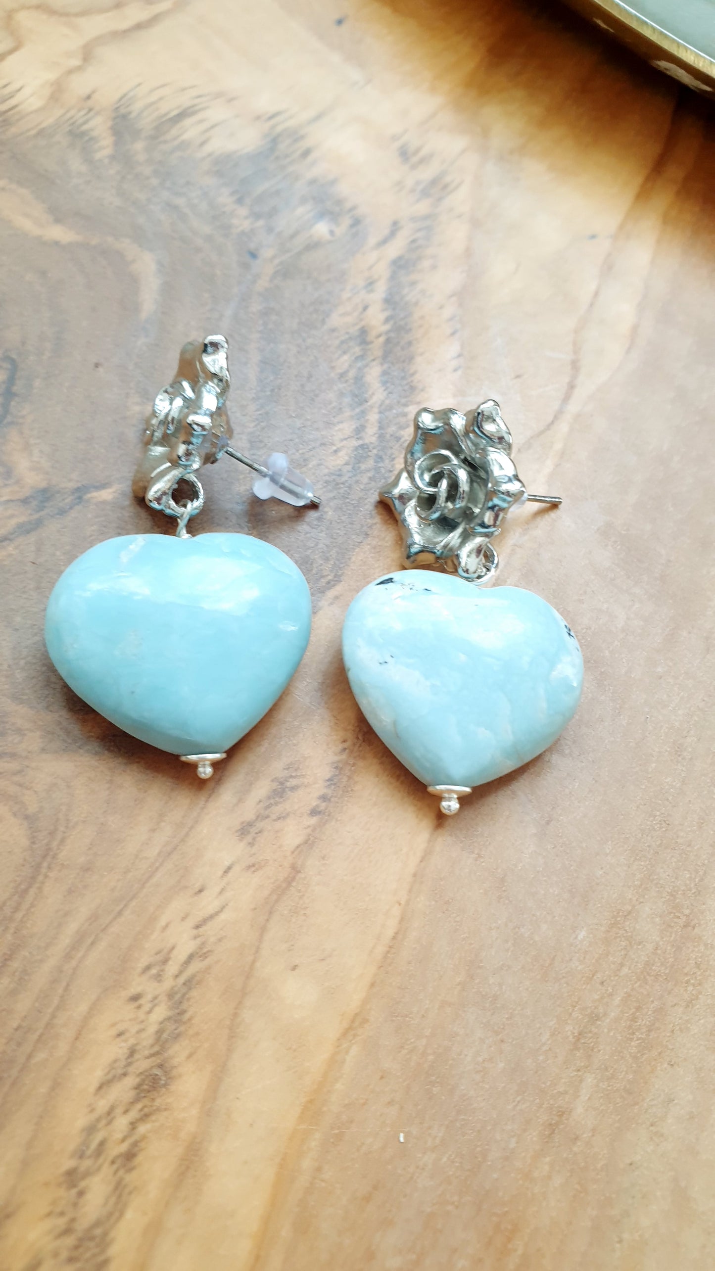 Orecchini cuore agata azzurra