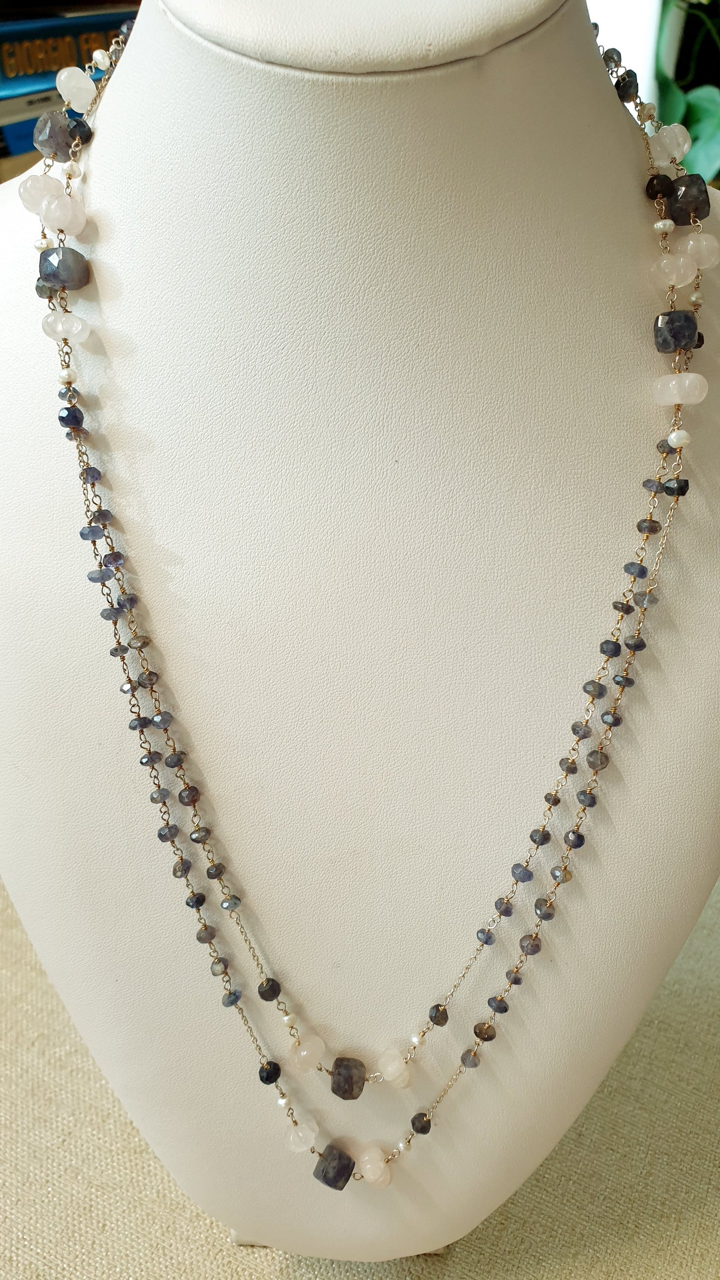 Lunga collana in argento con labradorite e morganite