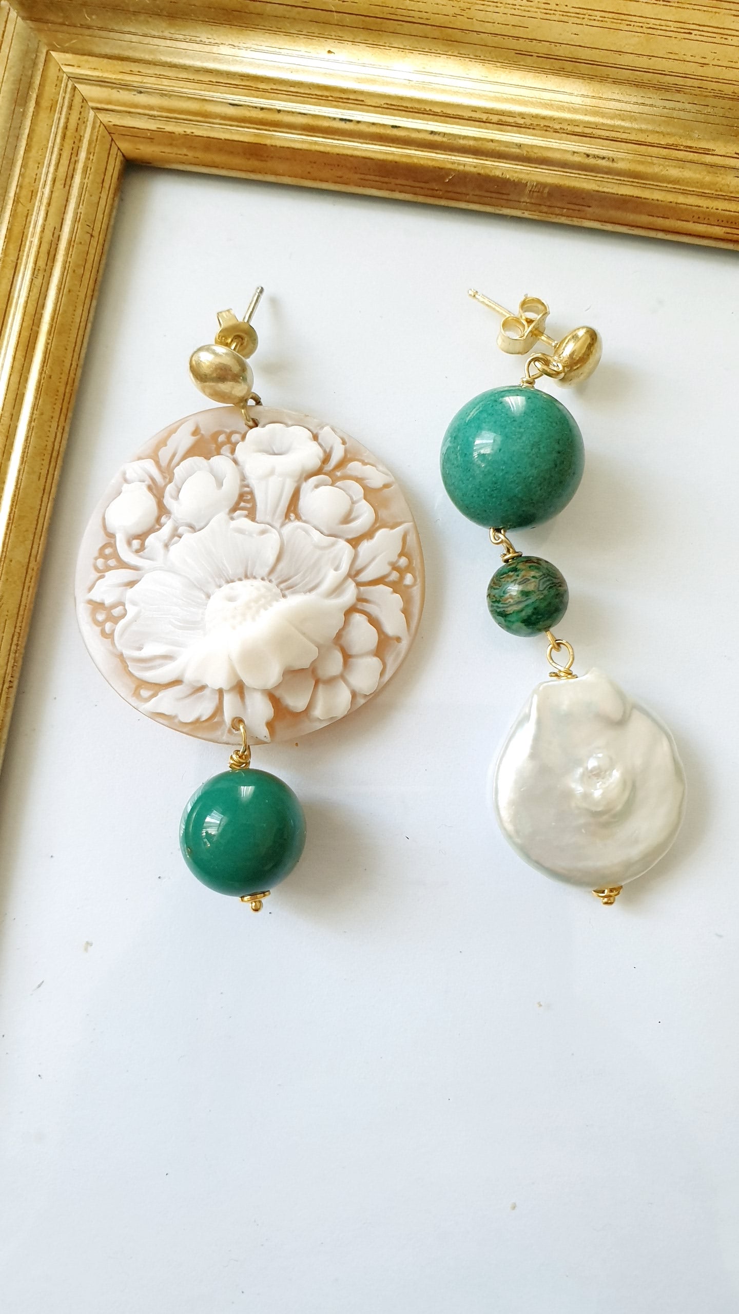 Orecchini in argento con cammeo e pietre dure