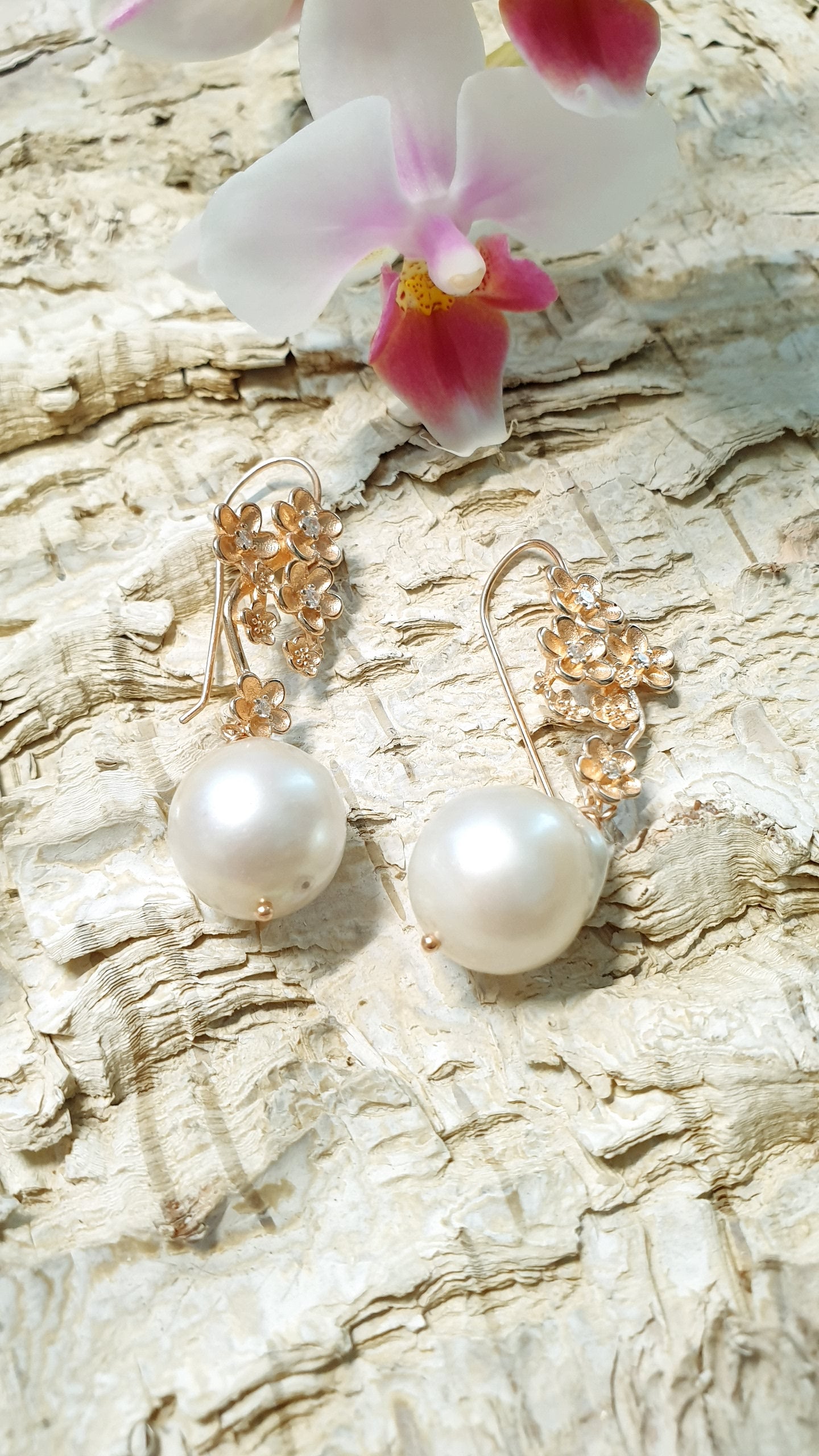 Orecchini in argento con perle barocche