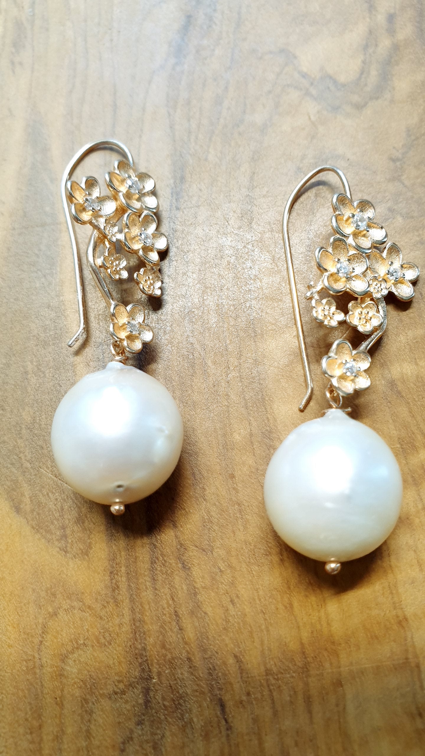 Orecchini in argento con perle barocche