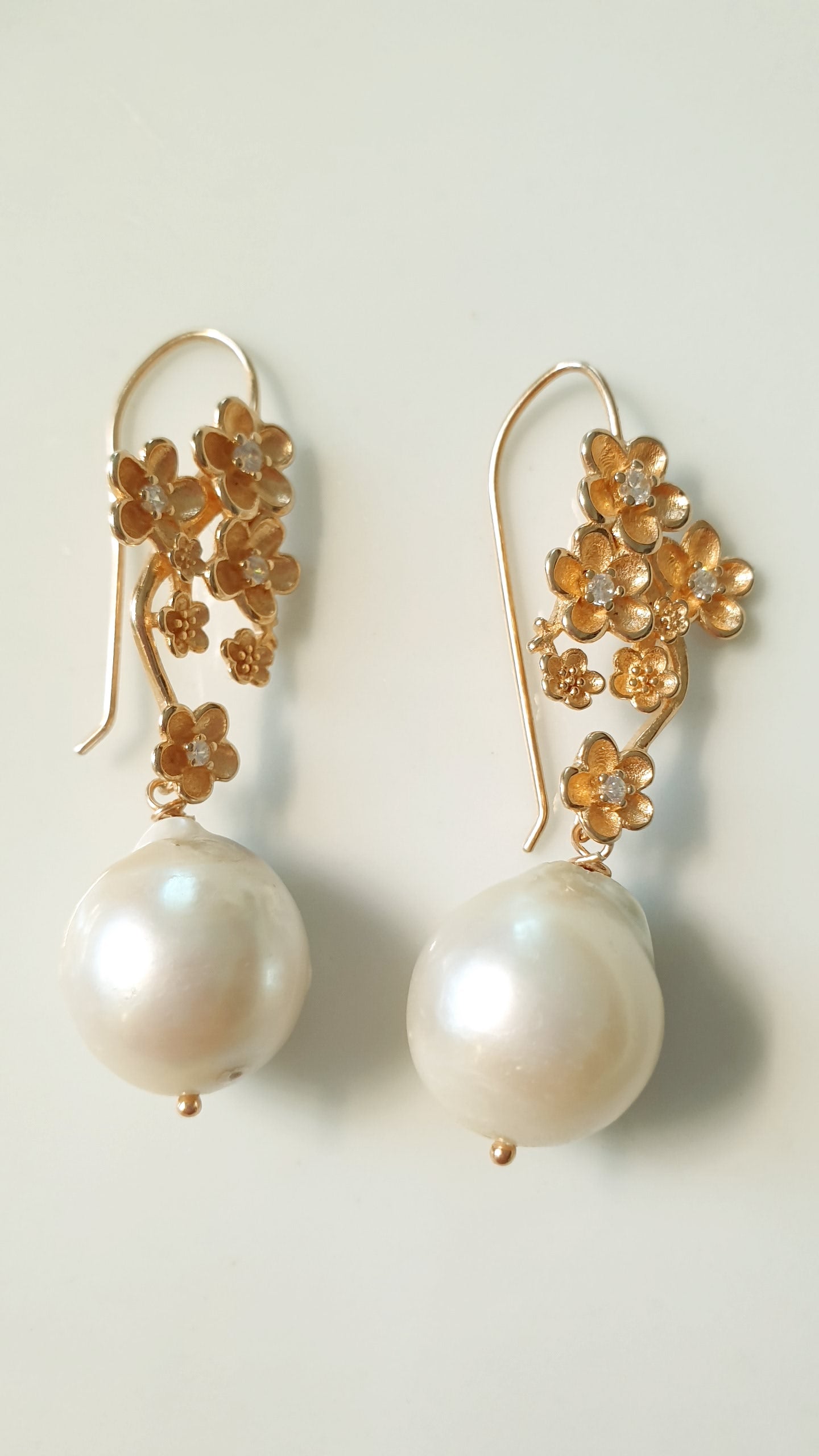 Orecchini in argento con perle barocche