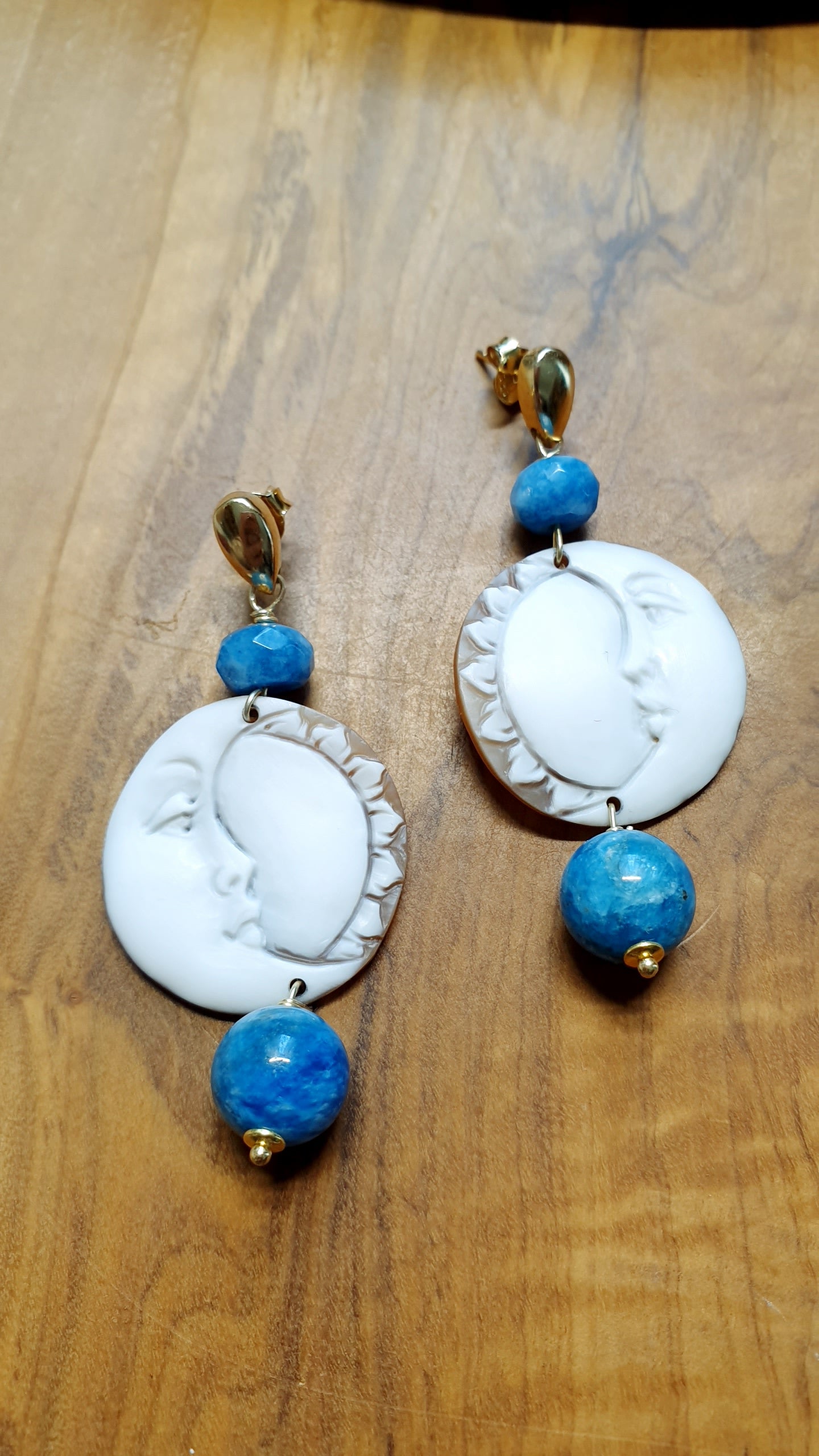 Orecchini in argento con cammei e apatite