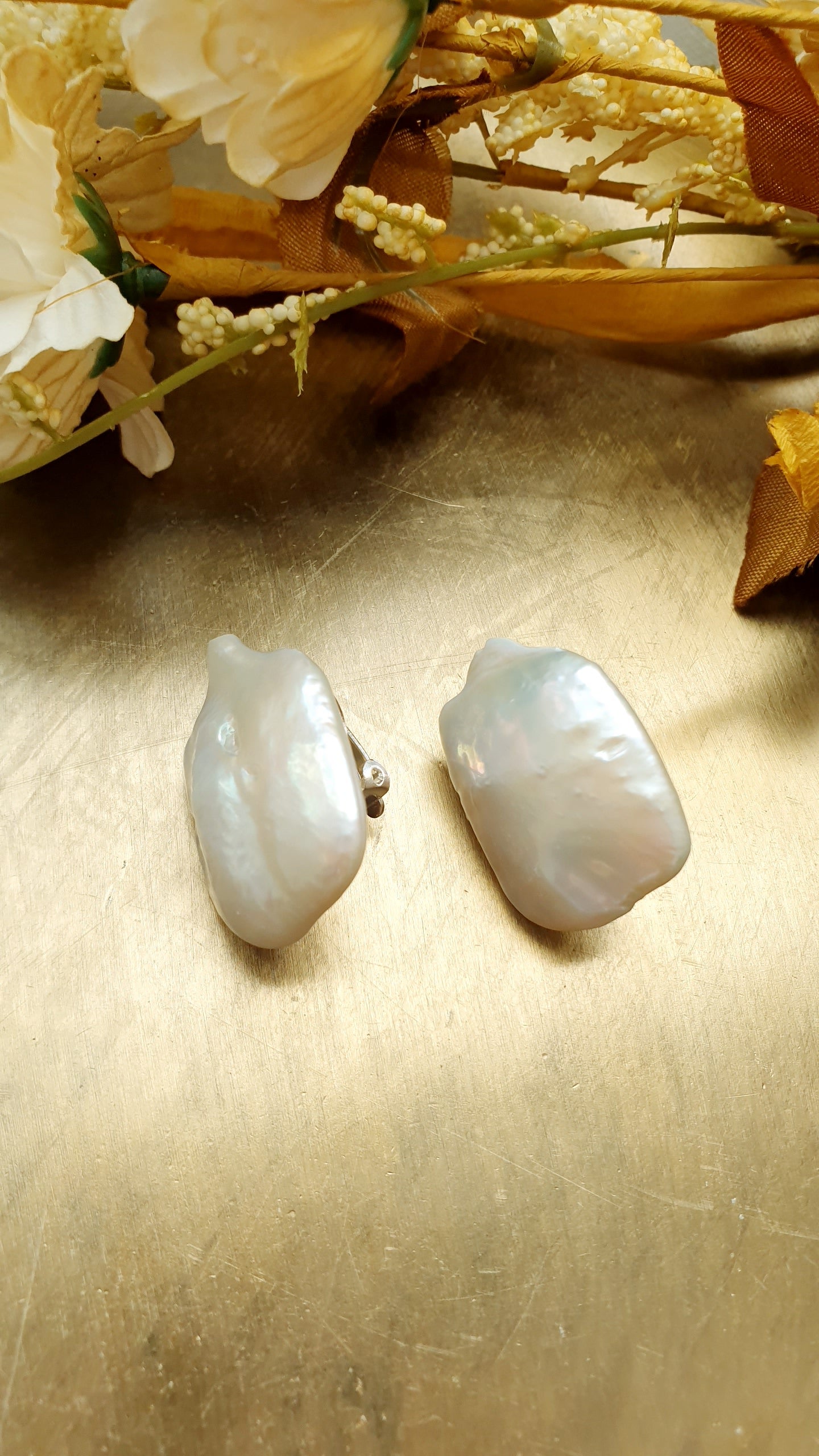 Orecchini a clip con perle barocche