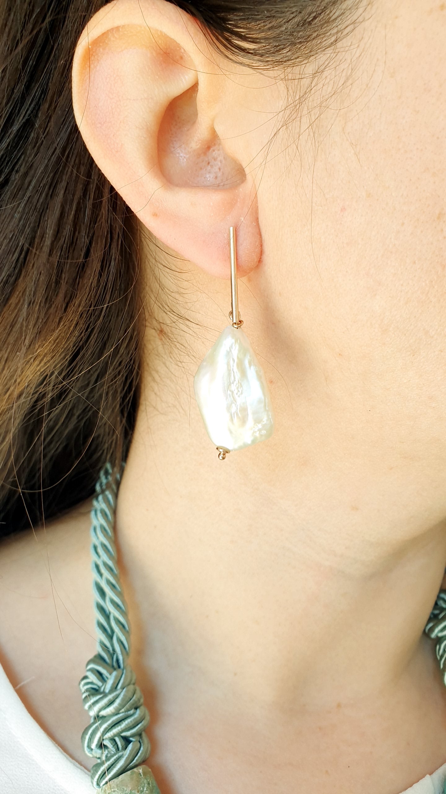 Orecchini in argento con perle barocche