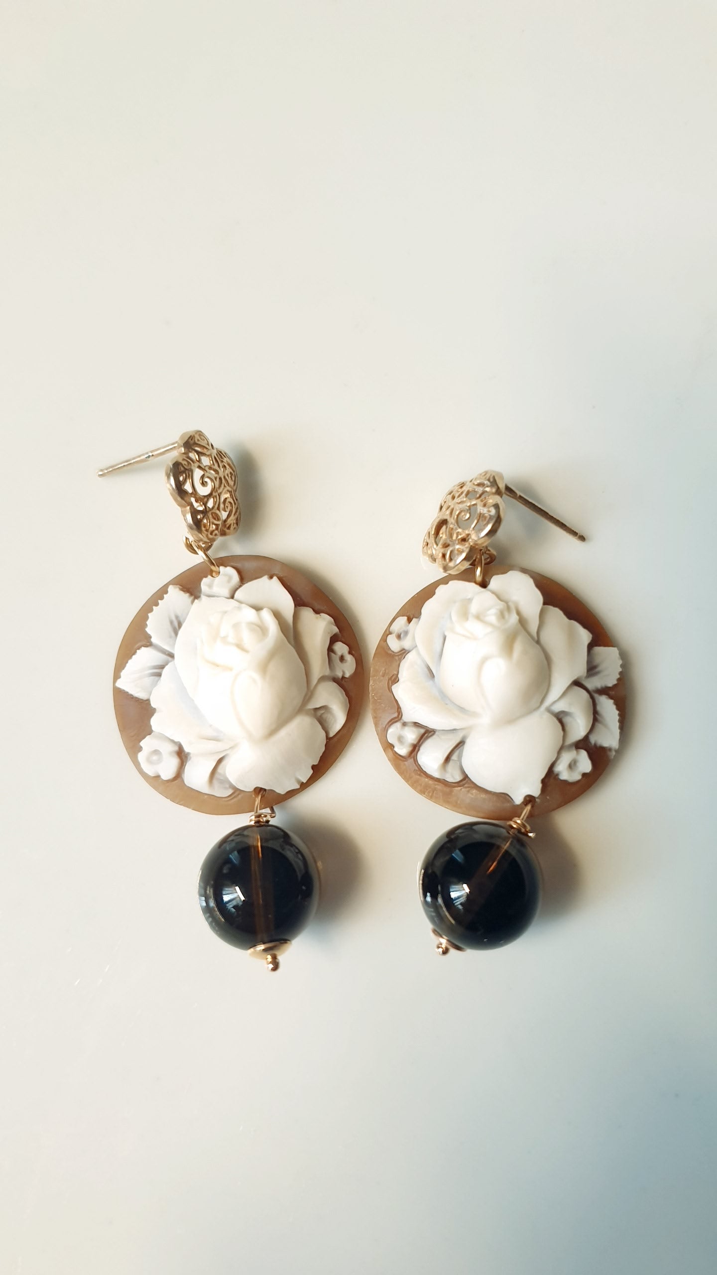 Orecchini in argento con cammei e quarzo fumo