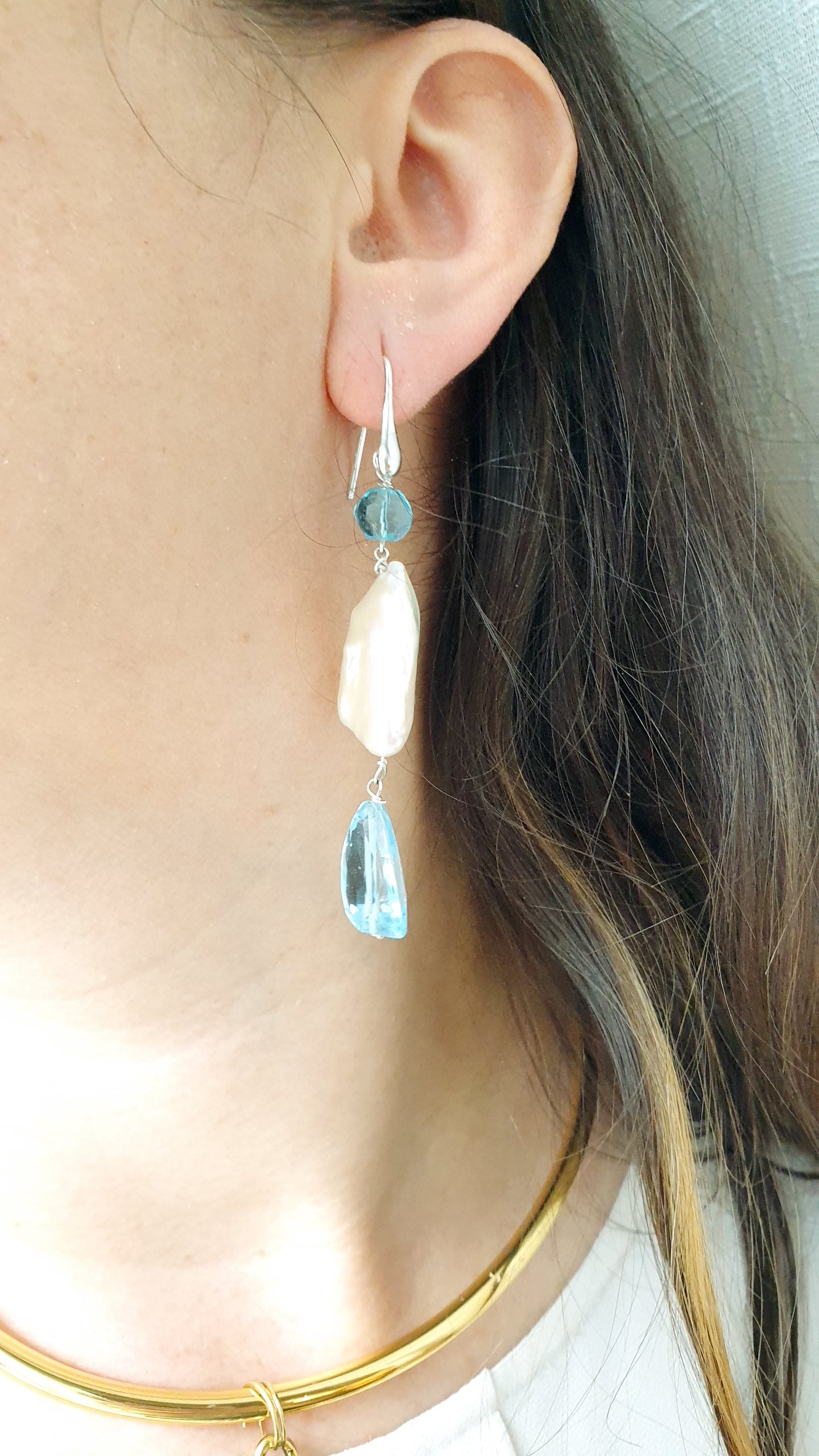 Orecchini in argento con cammeo, perla e ossidiana