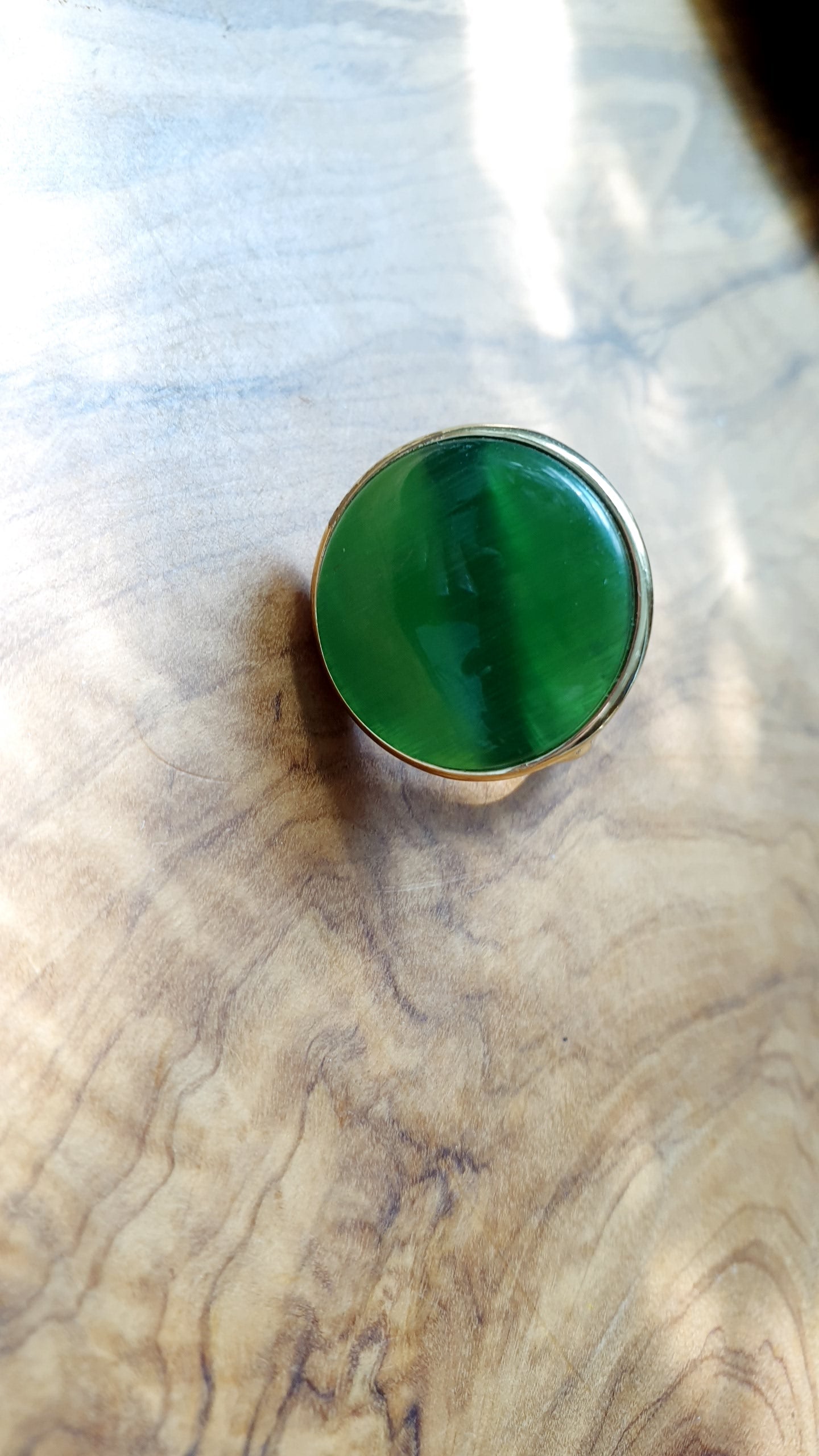 Anello regolabile con occhio di gatto verde