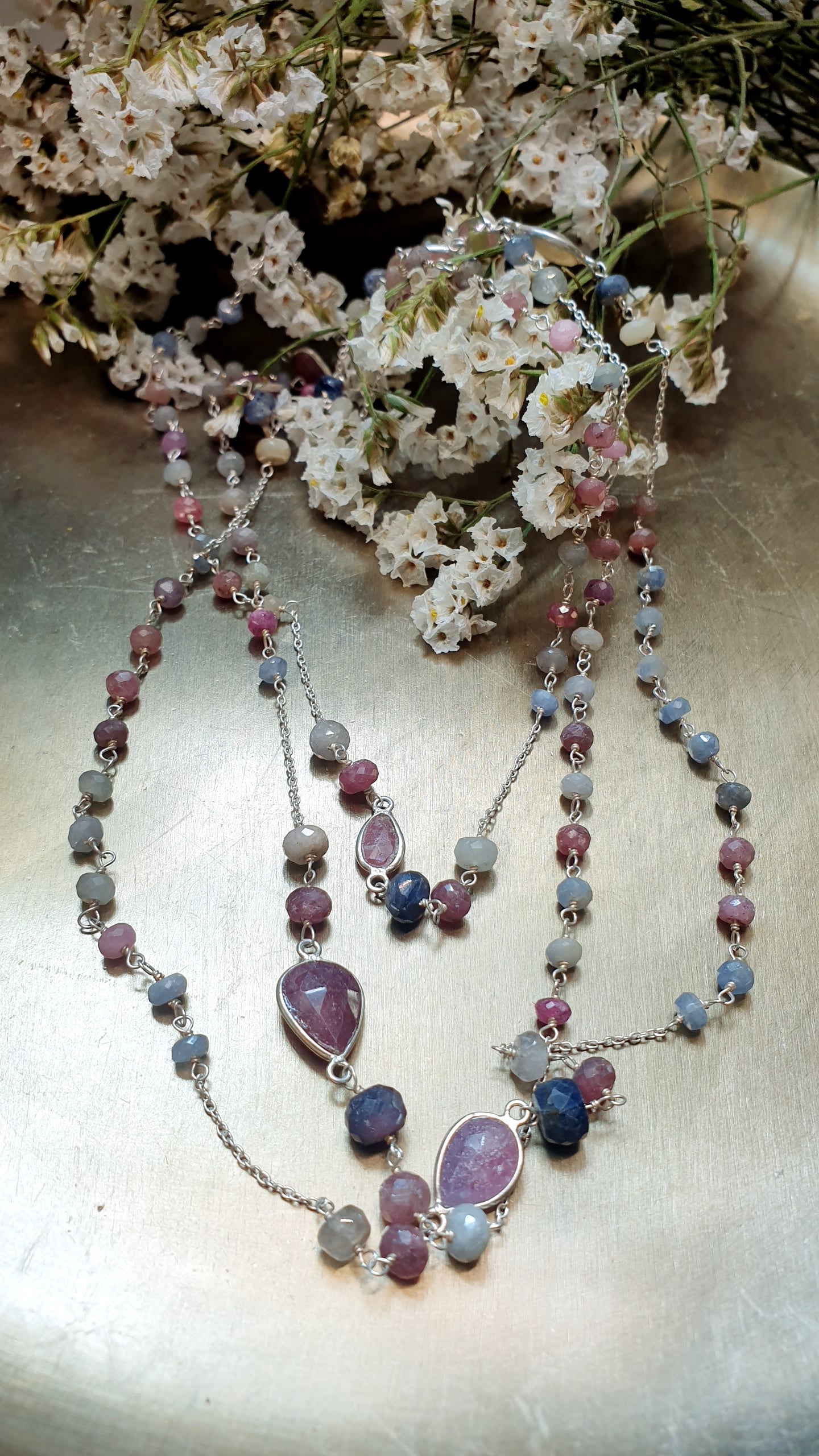 Lunga collana in argento con tormaline