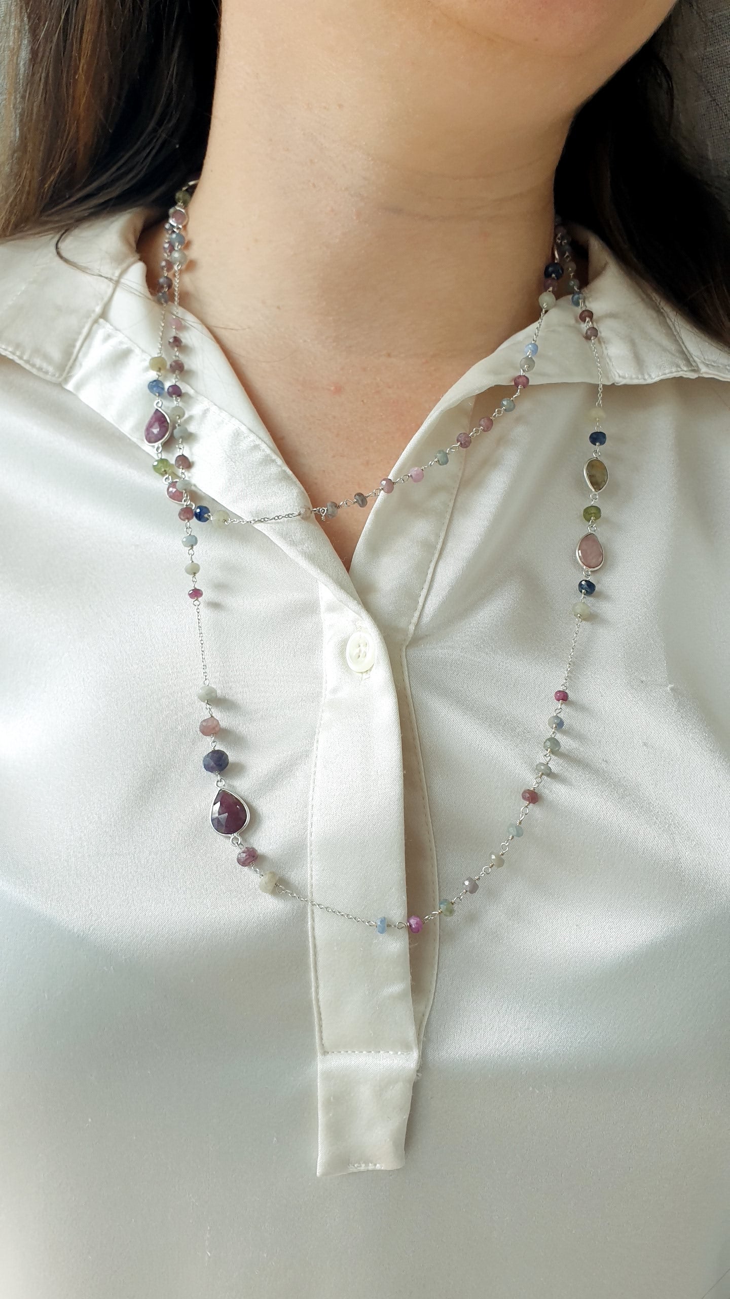 Lunga collana in argento con tormaline