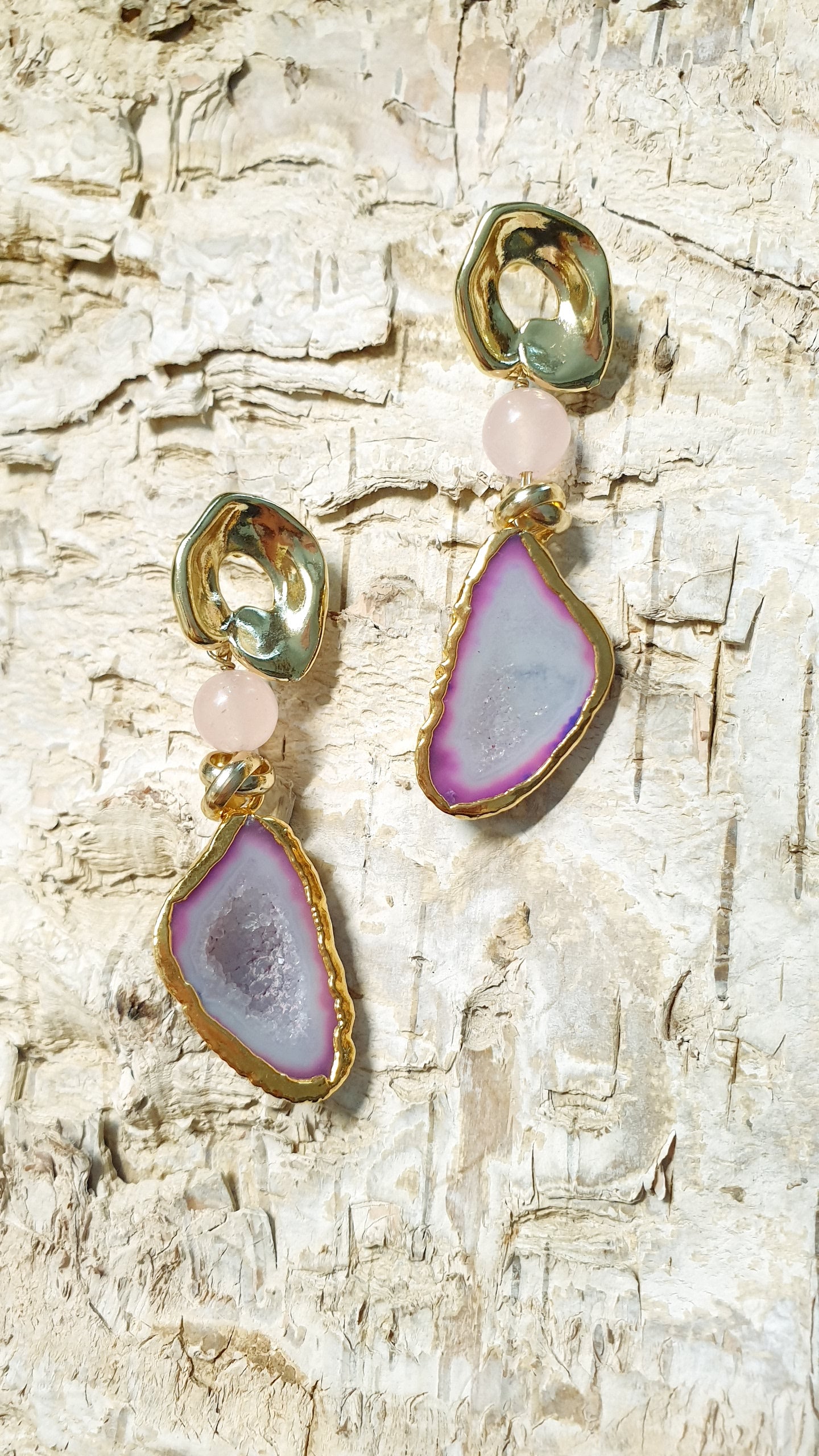 Orecchini in ottone con druse e quarzo rosa