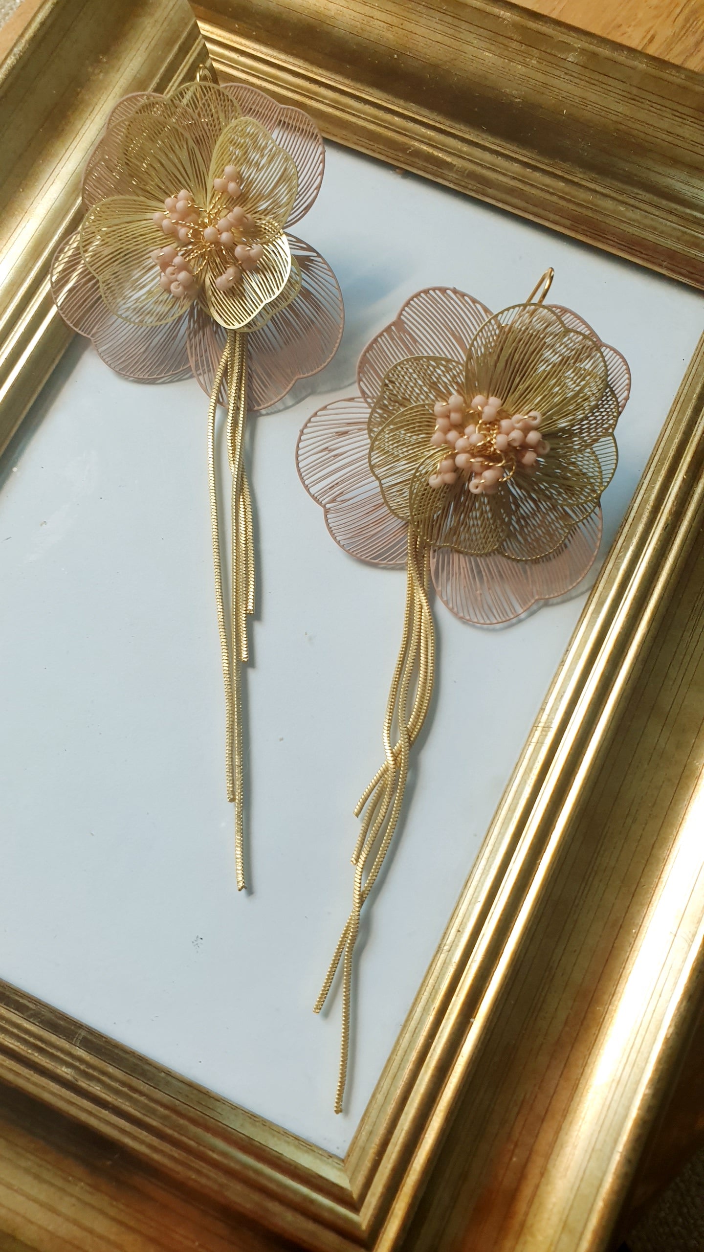 Gradi orecchini fiore in ottone