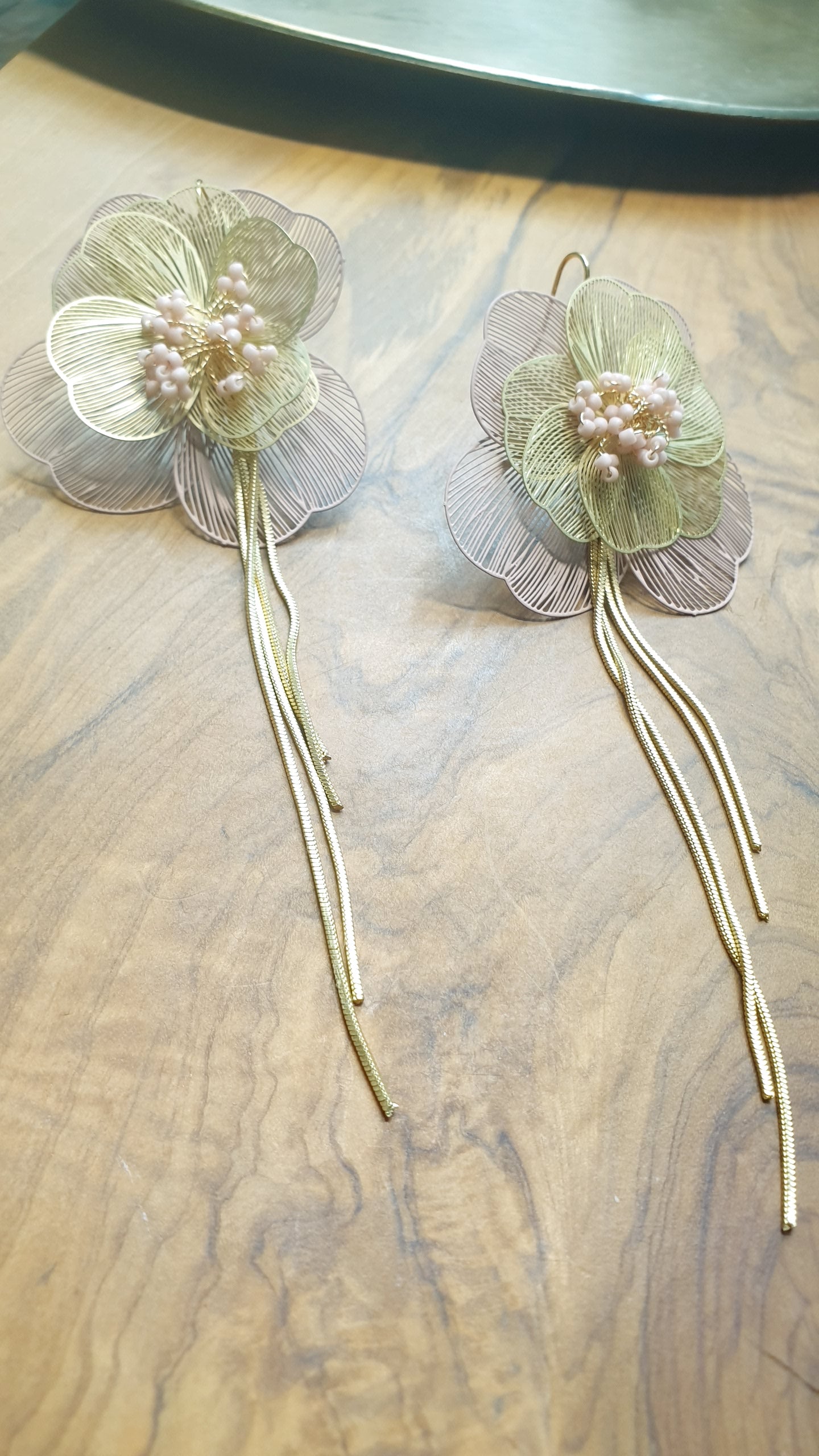 Gradi orecchini fiore in ottone