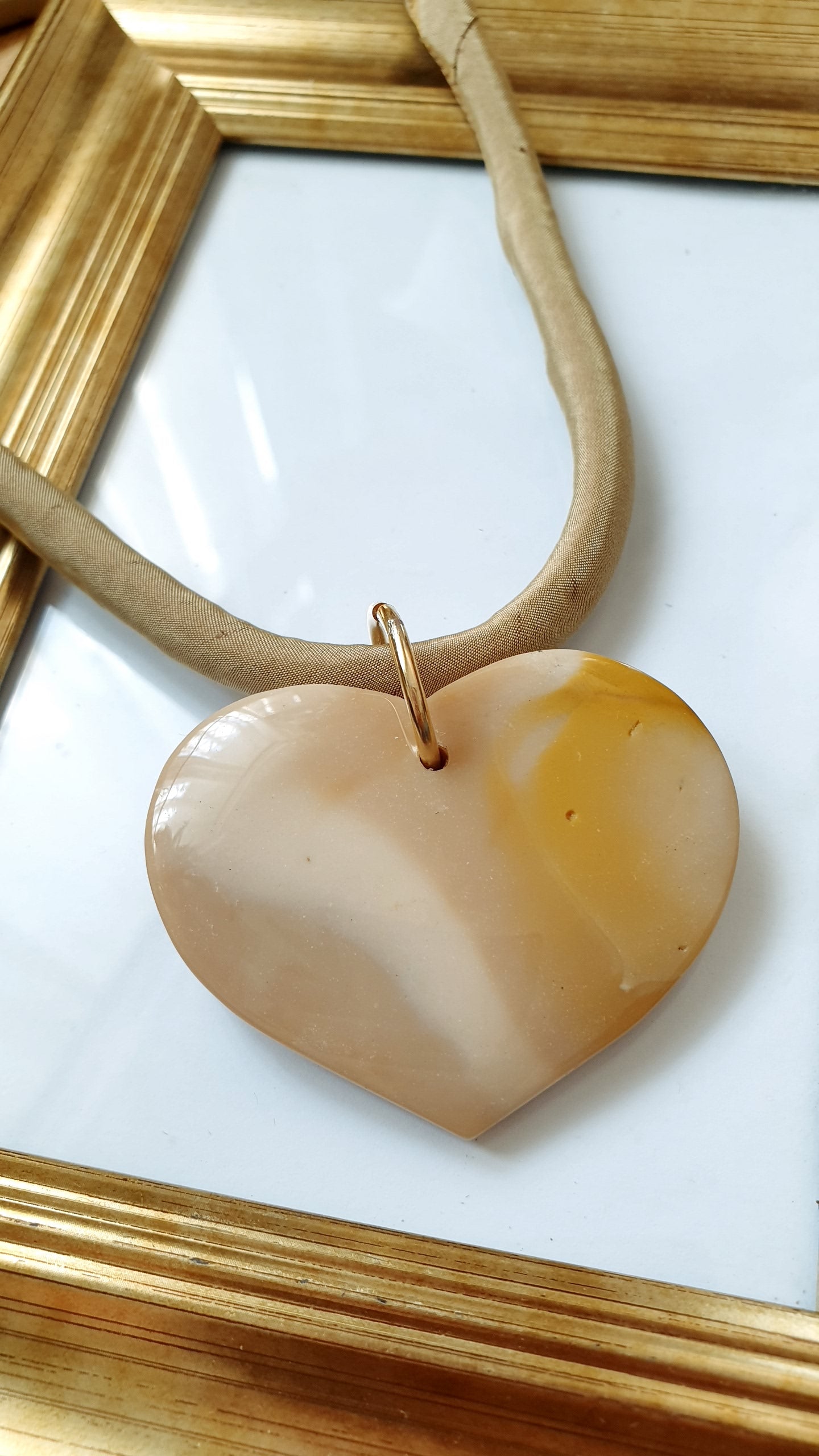 Girocollo in seta con cuore
