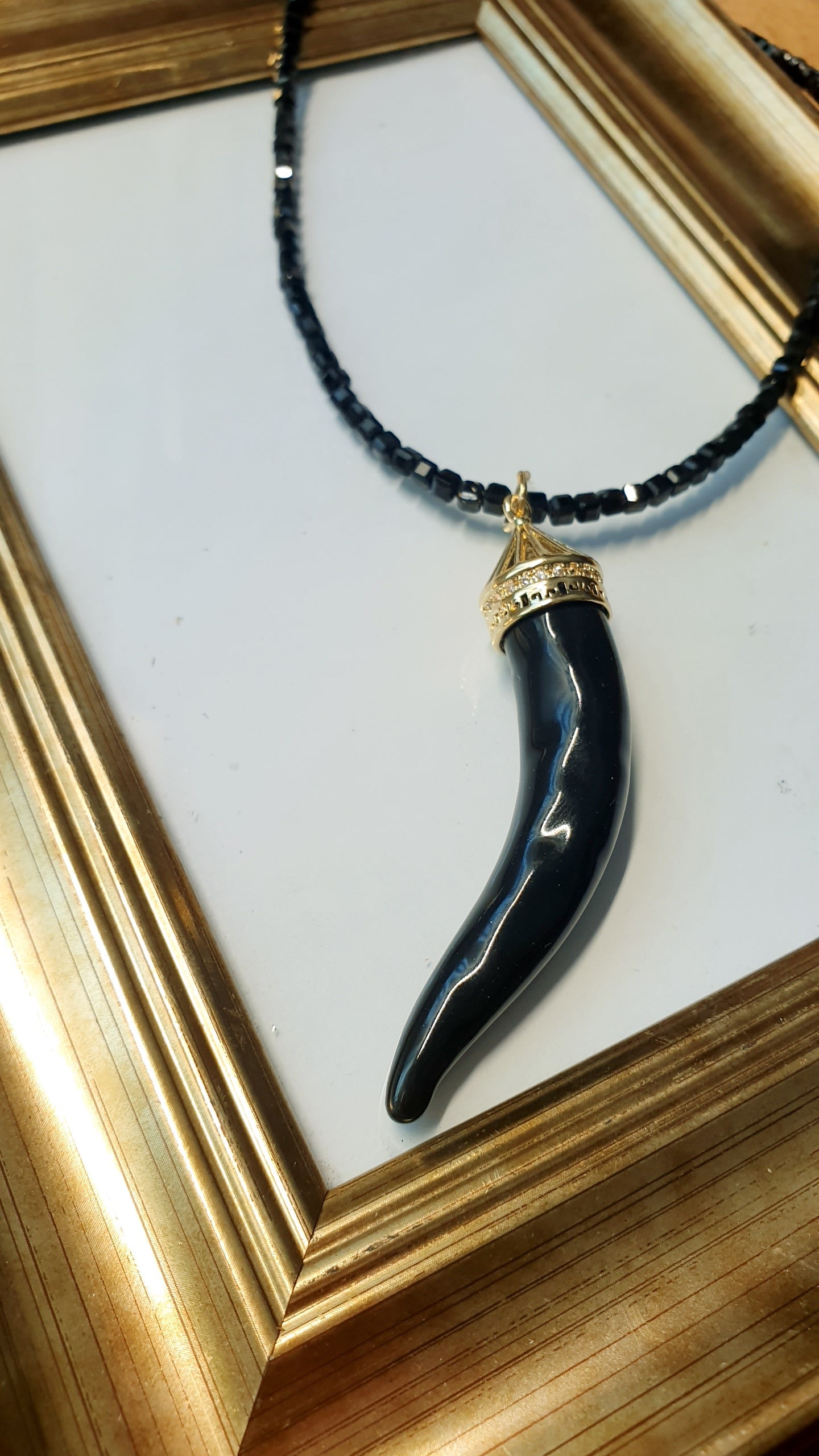 Collana onice e corno in ceramica