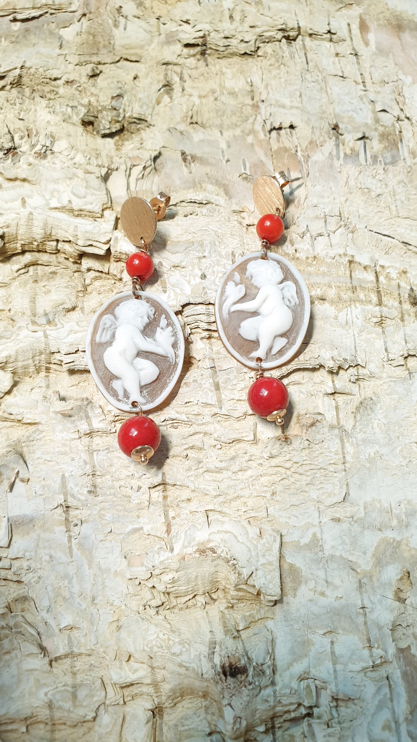 Orecchini angeli in argento con cammeo e corallo