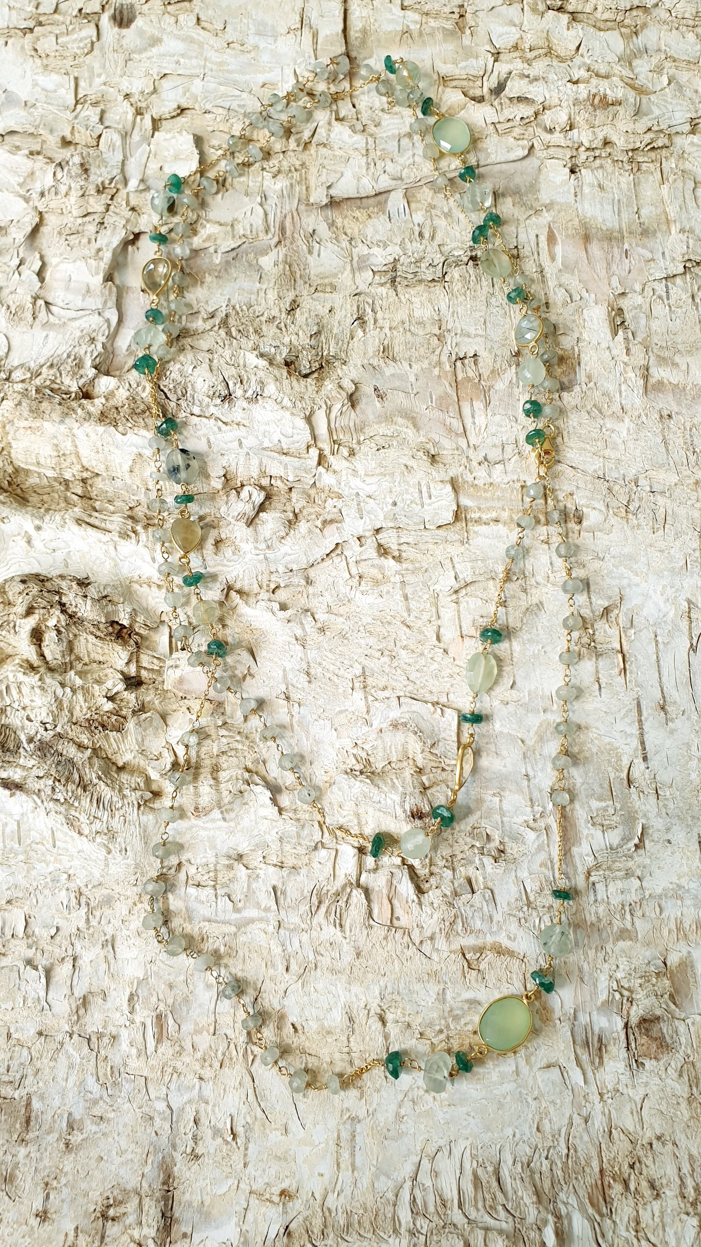 Lunga collana in argento placcato oro con prehnite, avventurina