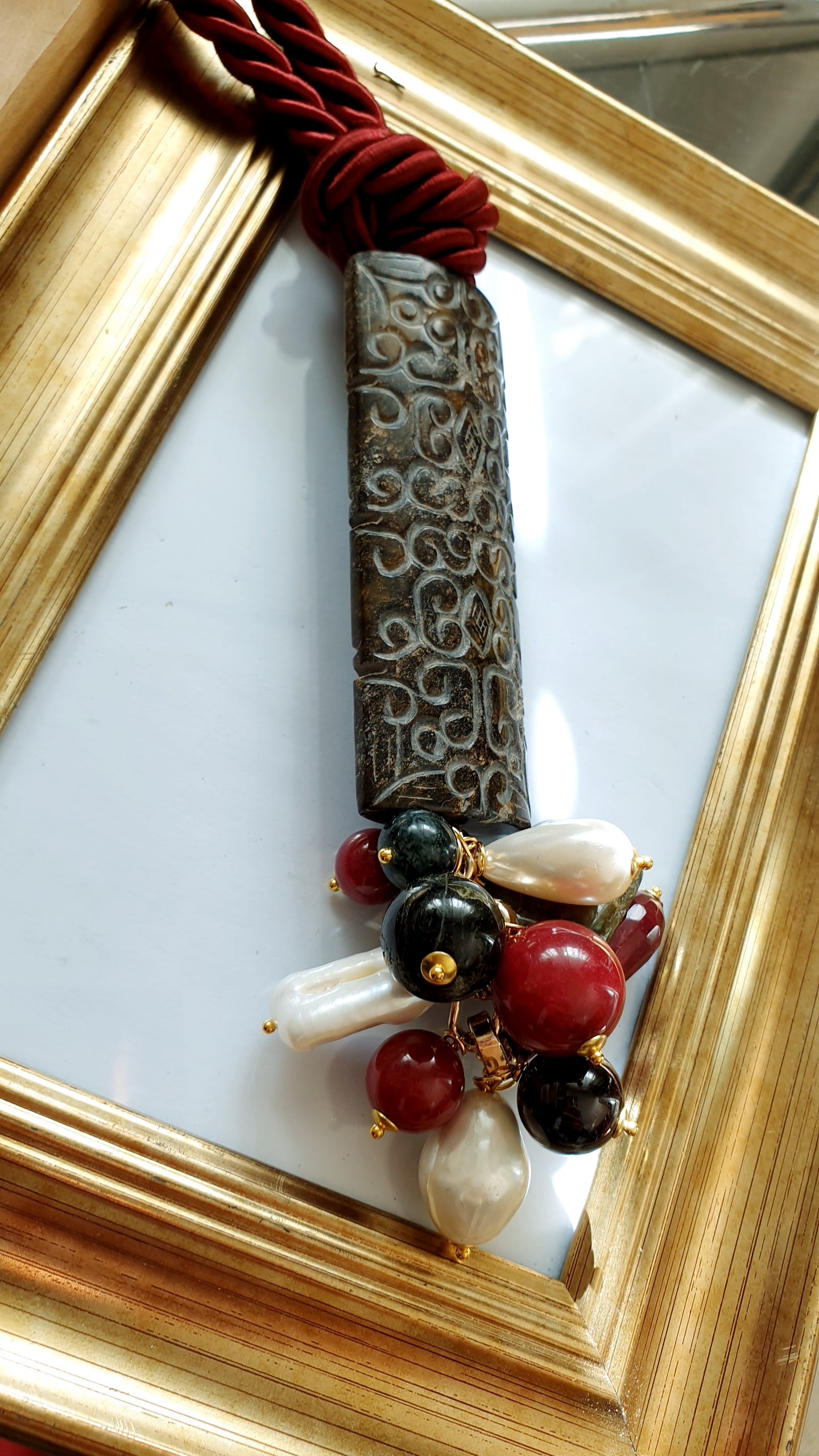 Collana in seta con giada, perle, labradorite, granato