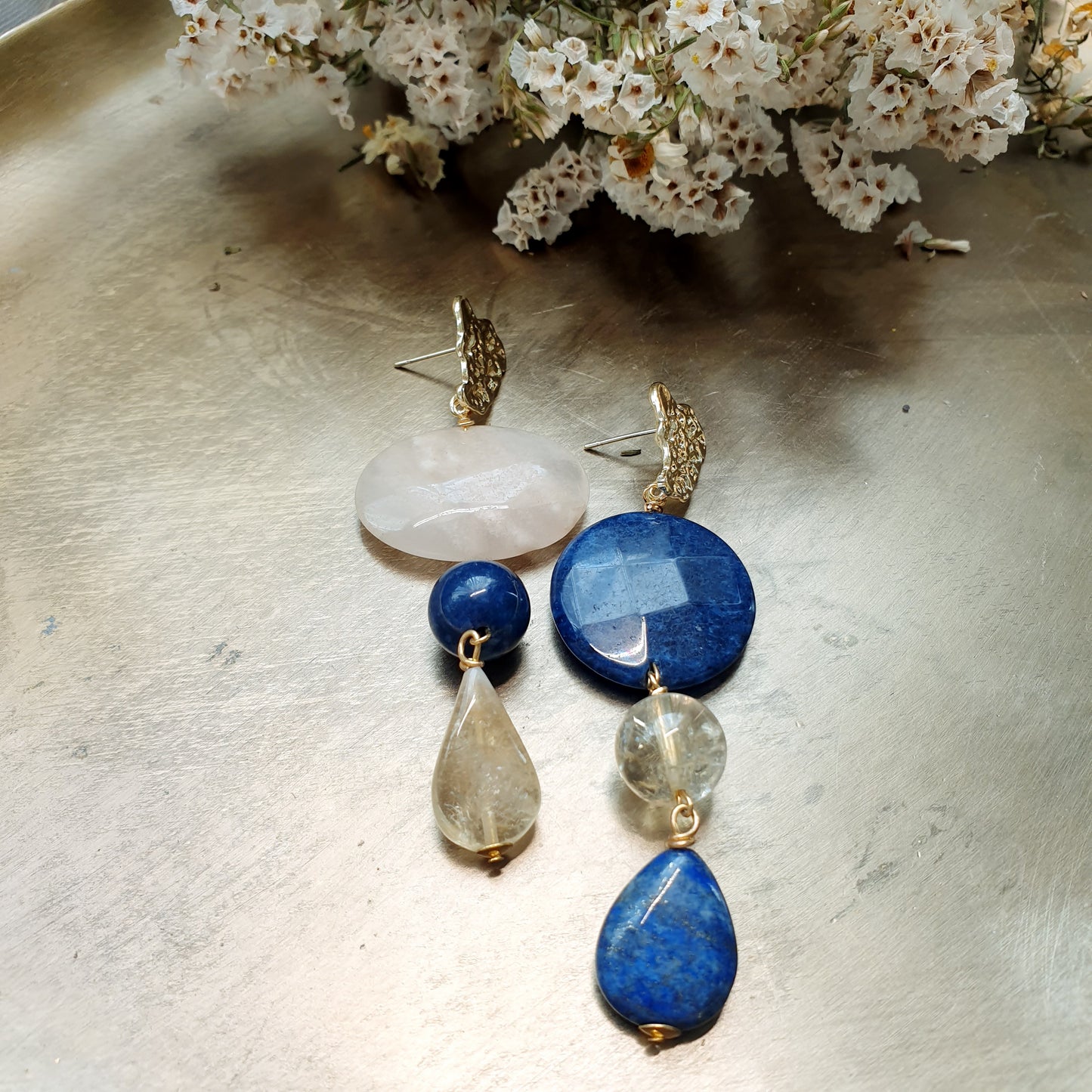 Orecchini in ottone con lapis e quarzo citrino