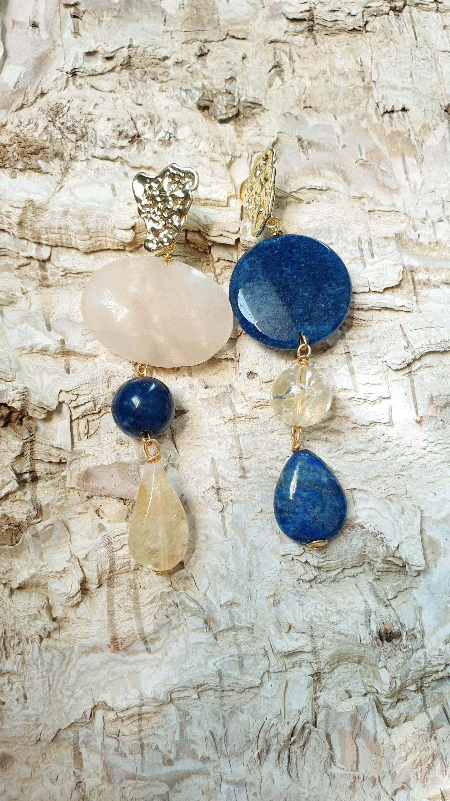 Orecchini in ottone con lapis e quarzo citrino