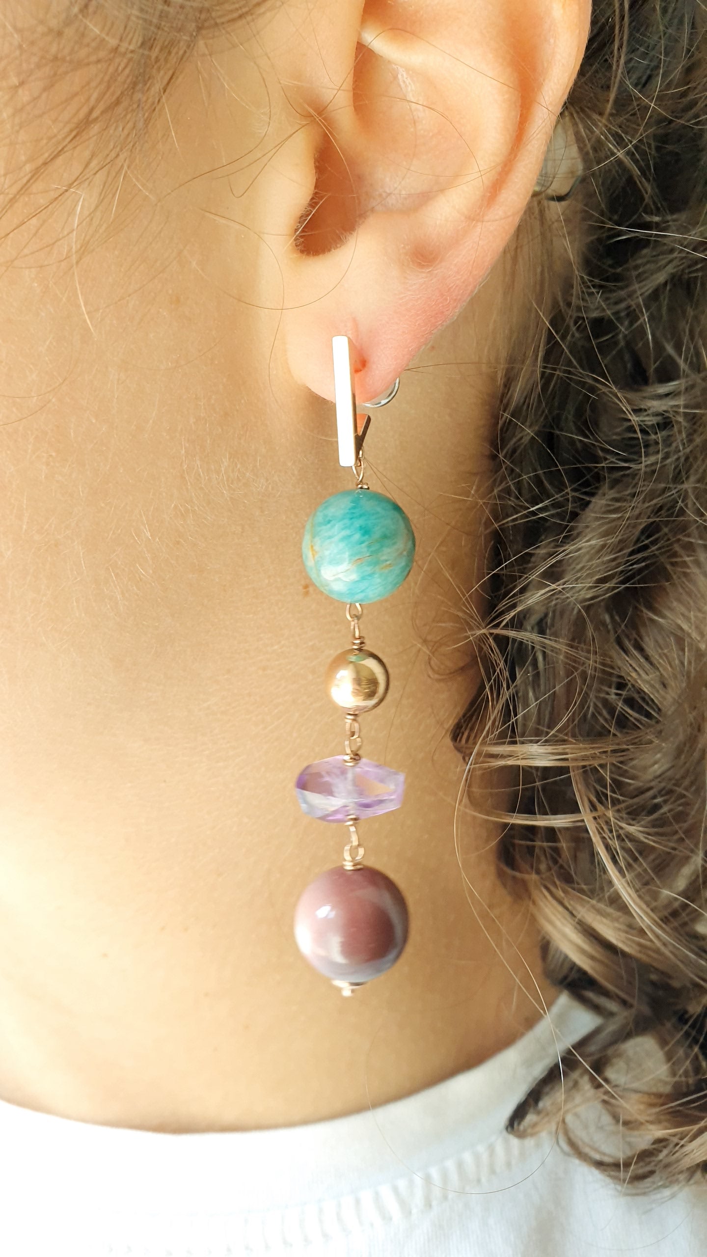 Orecchini in argento con amazzonite, ametista, mokaite