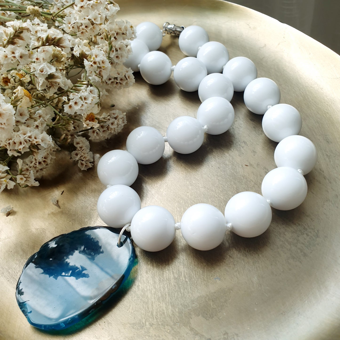 Collana in resina con fetta di agata