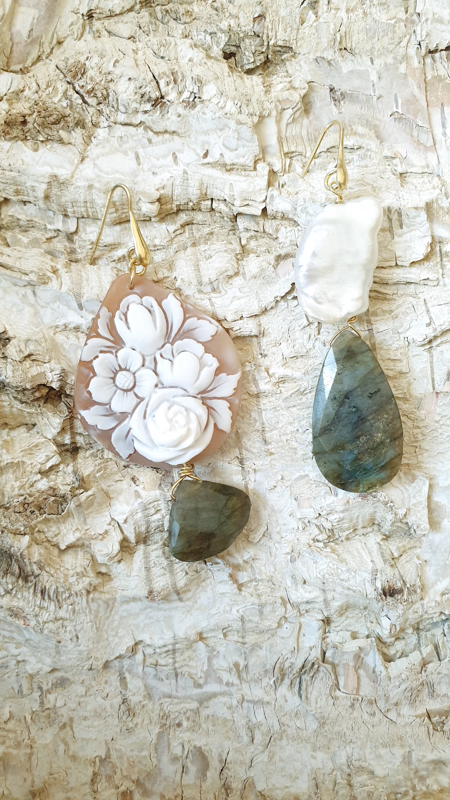 Orecchini in argento con cammeo e labradorite