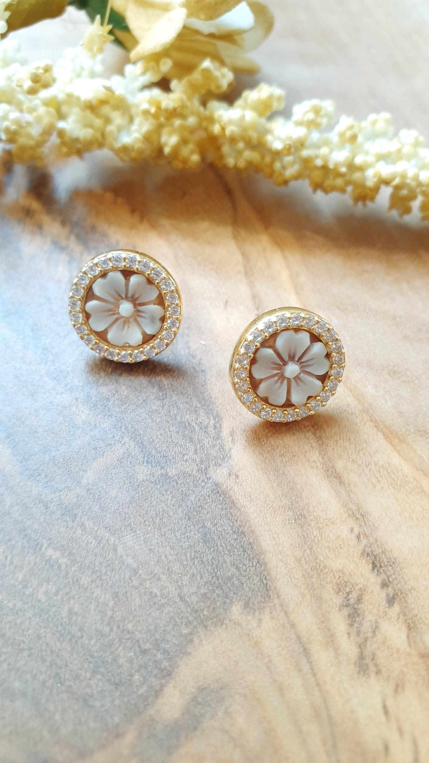 Orecchini in argento con cammei e zirconi