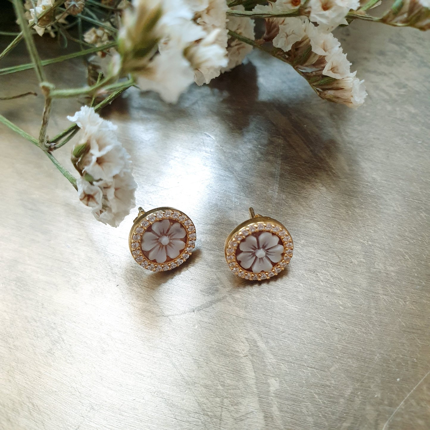 Orecchini in argento con cammei e zirconi