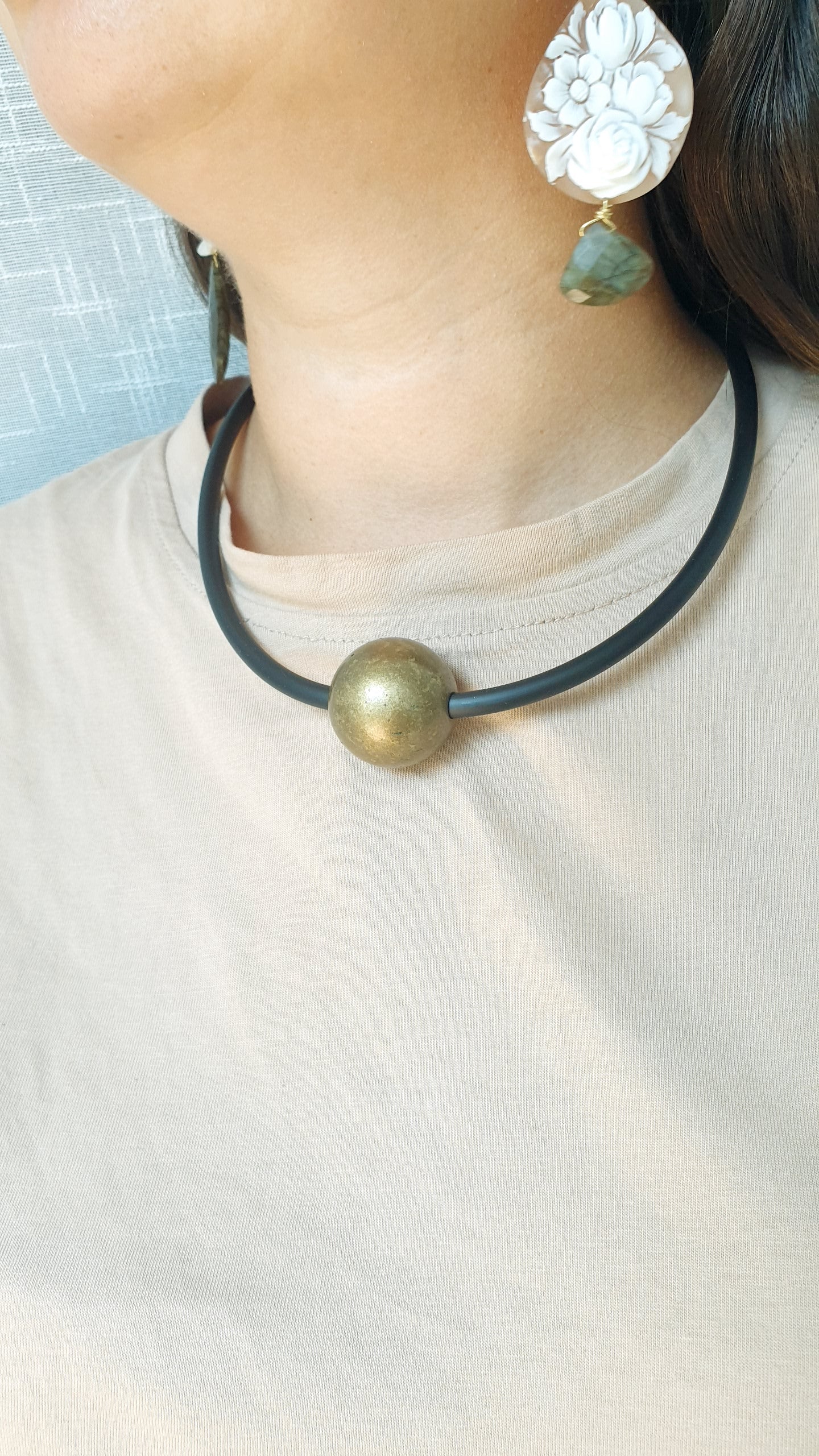 Orecchini in argento con cammeo e labradorite