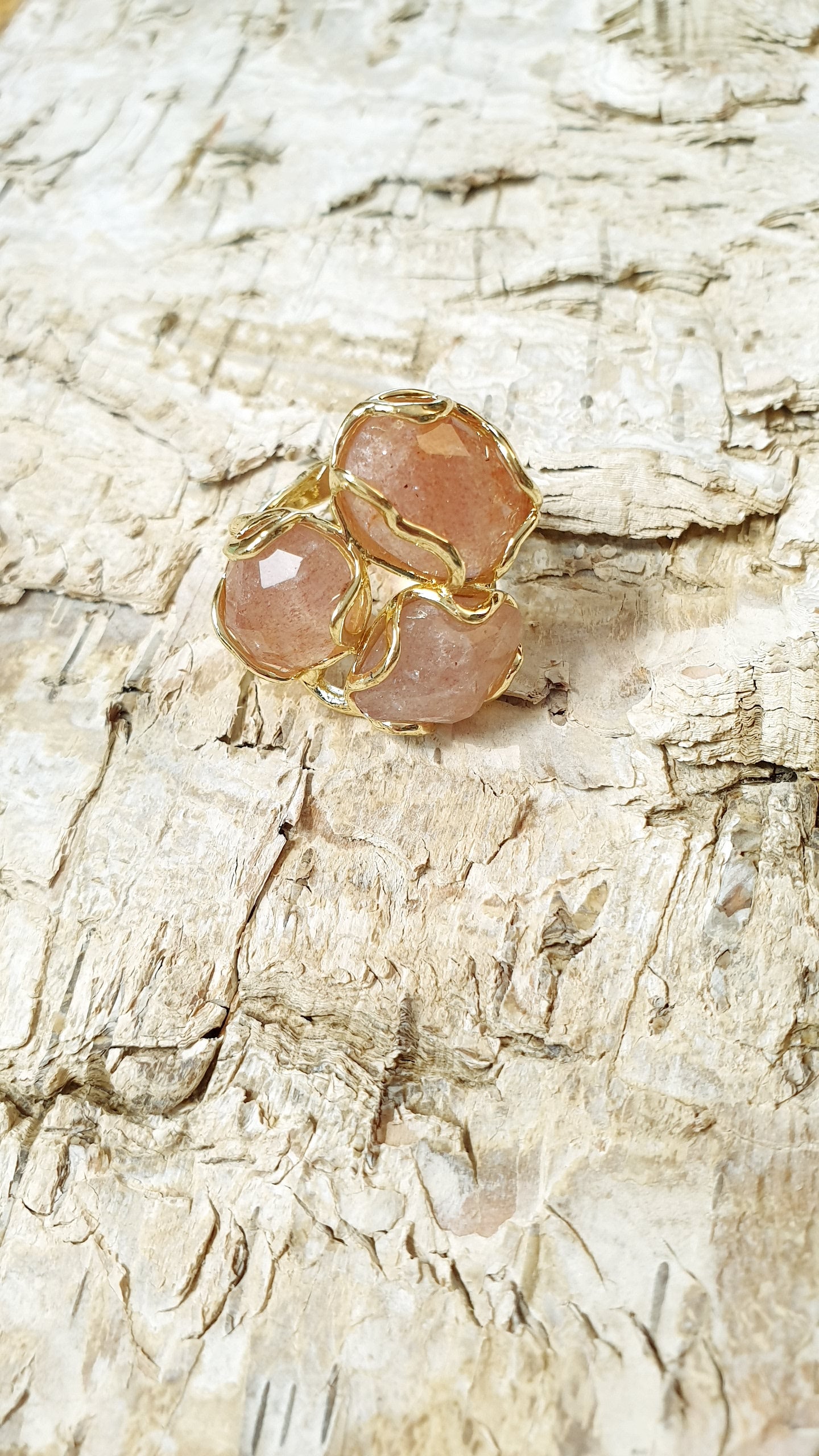 Anello in bronzo con agata fragola