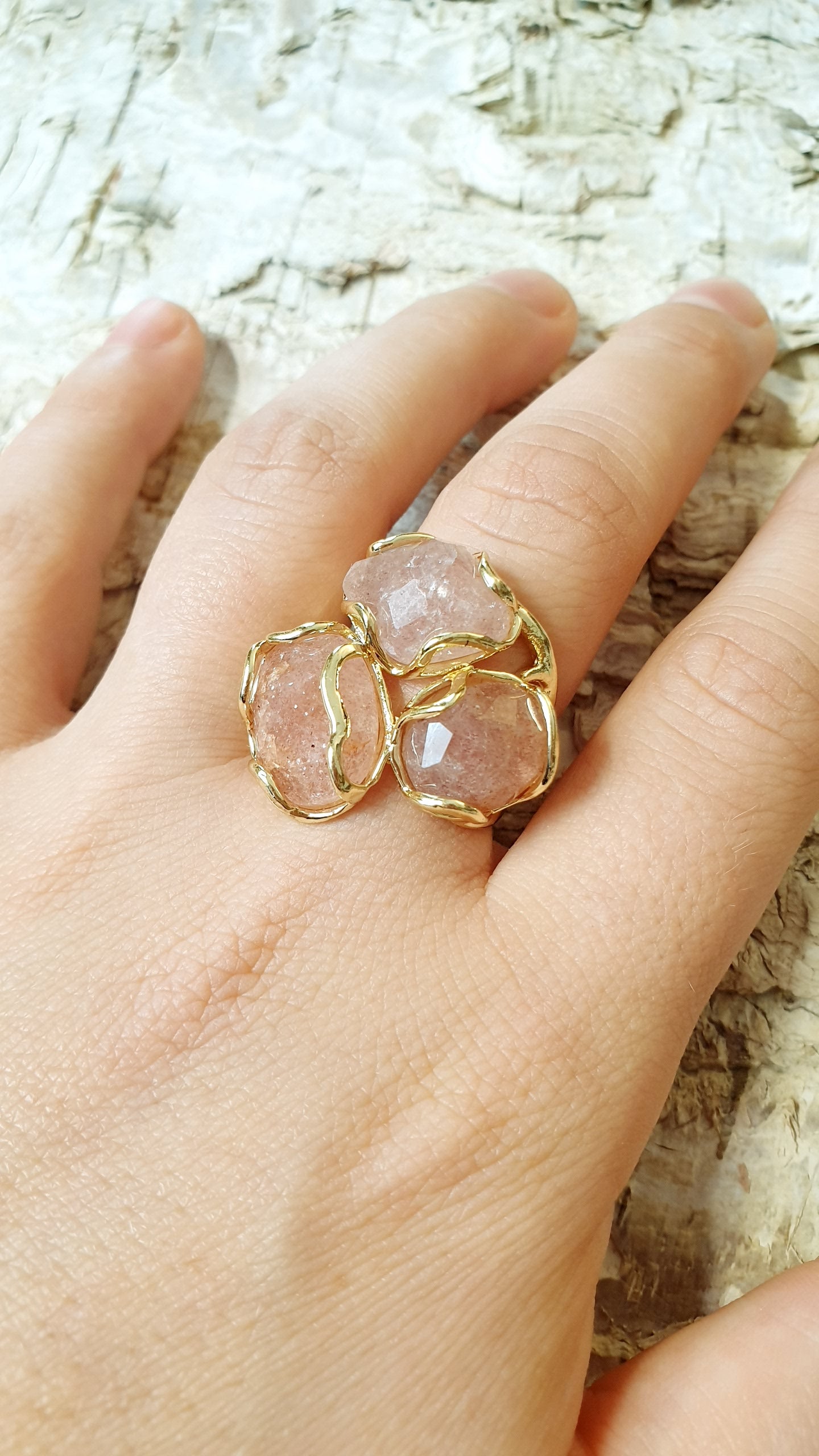 Anello in bronzo con agata fragola