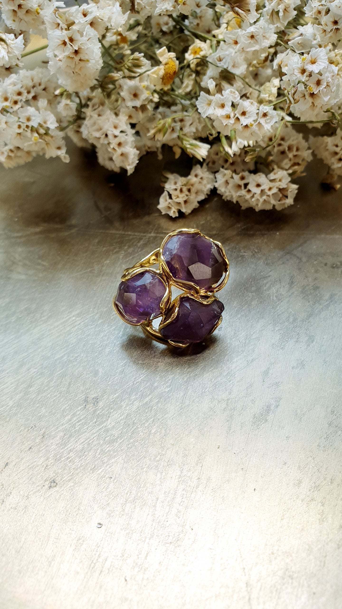 Anello in bronzo con ametista