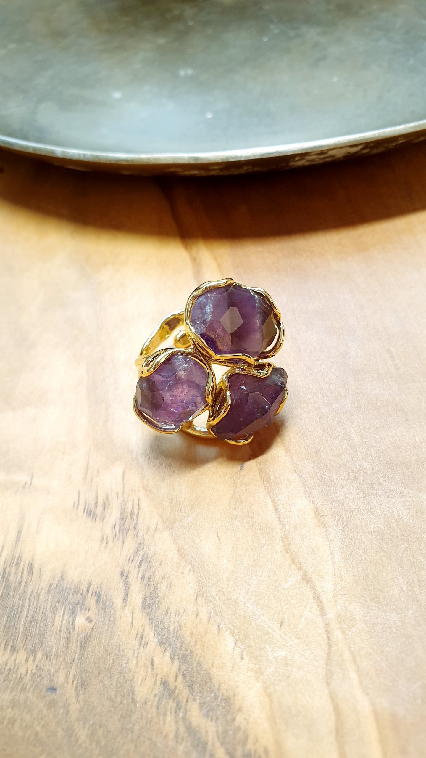 Anello in bronzo con ametista