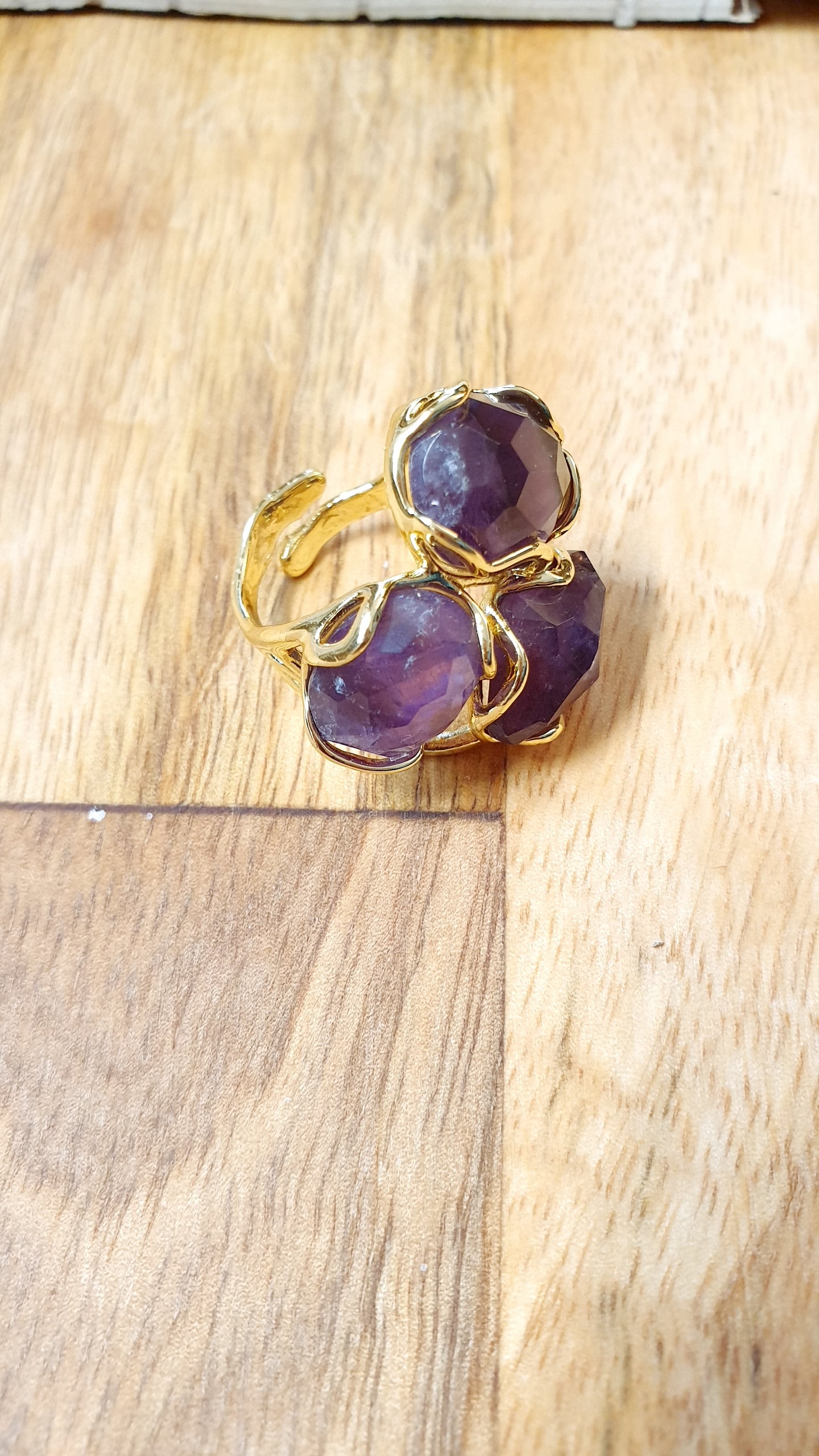Anello in bronzo con ametista