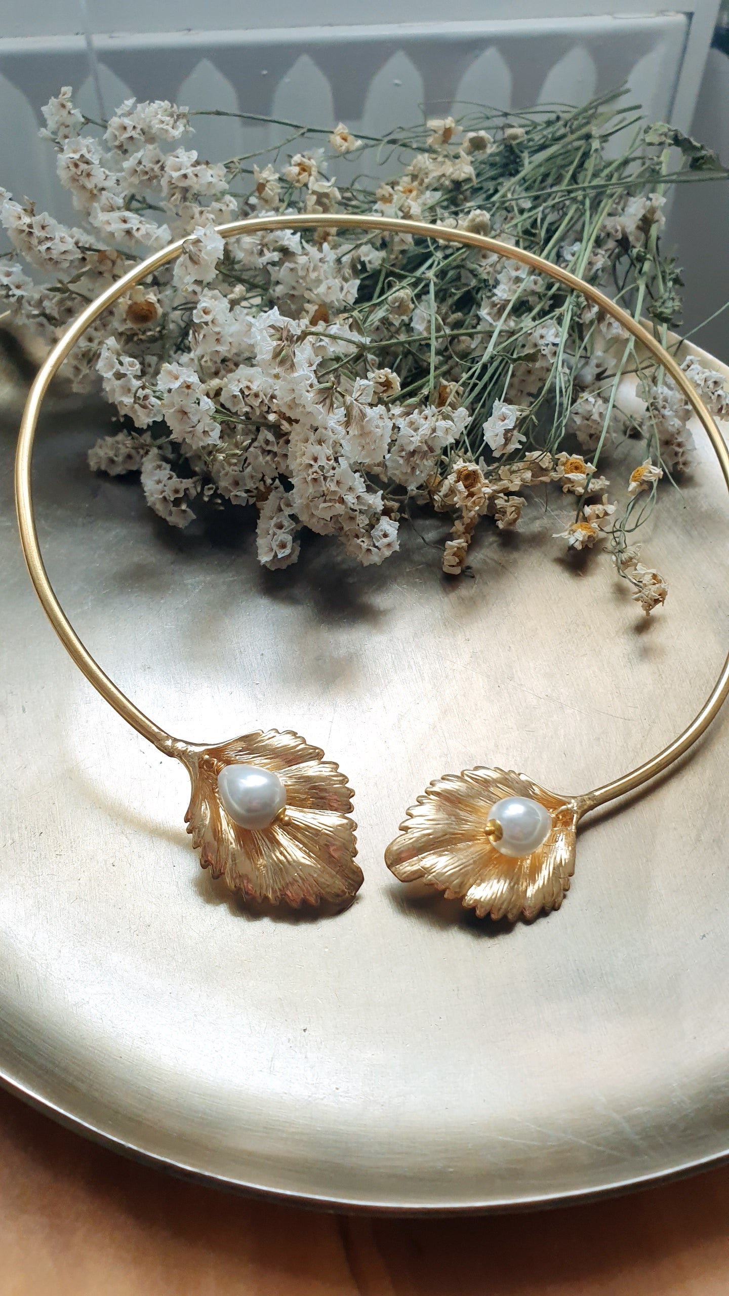 Girocollo in ottone con perle di fiume