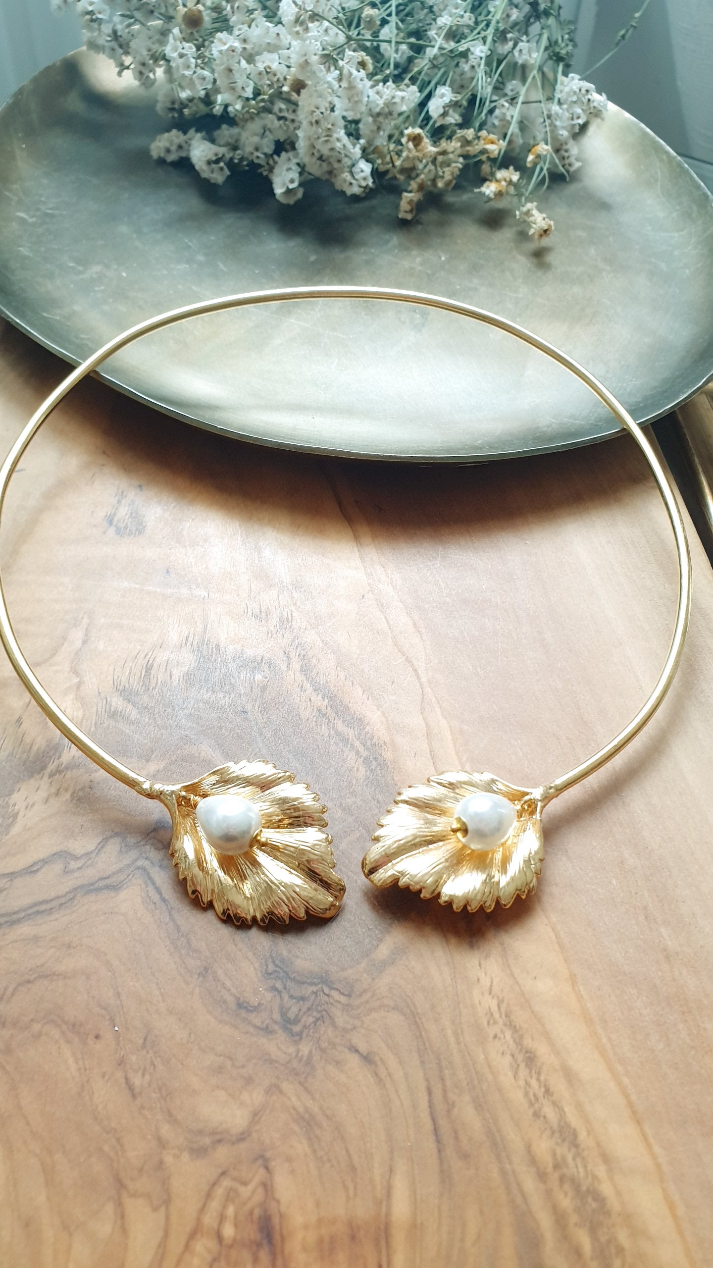 Girocollo in ottone con perle di fiume