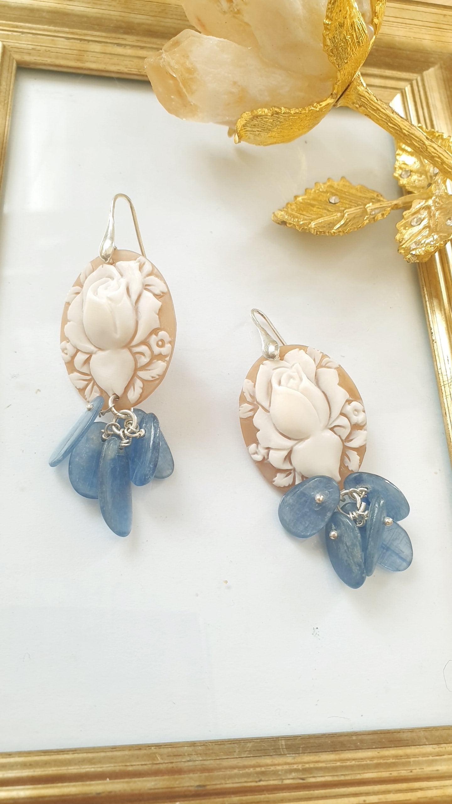 Orecchini in argento con cammei e cianite