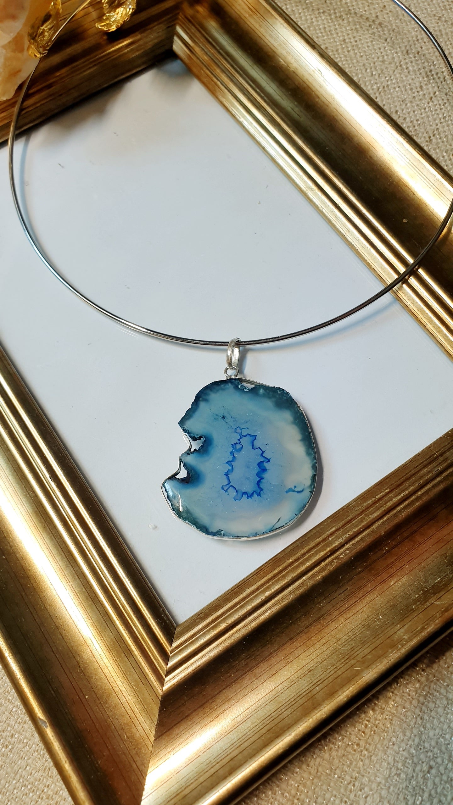 Girocollo in ottone con drusa di agata