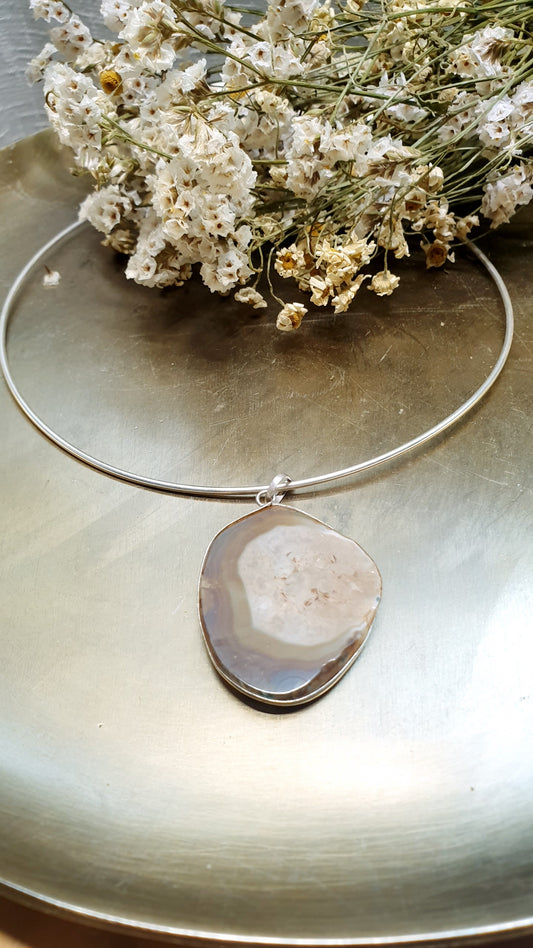 Girocollo in ottone con agata