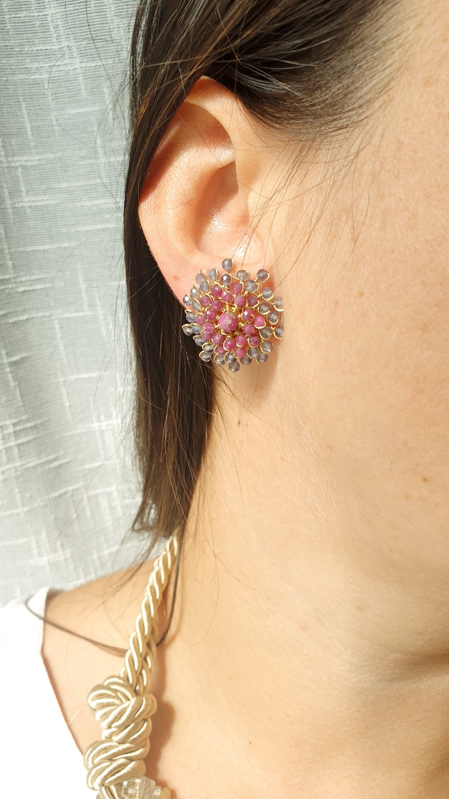 Splendidi orecchini in argento con labradorite, tormalina e rubino