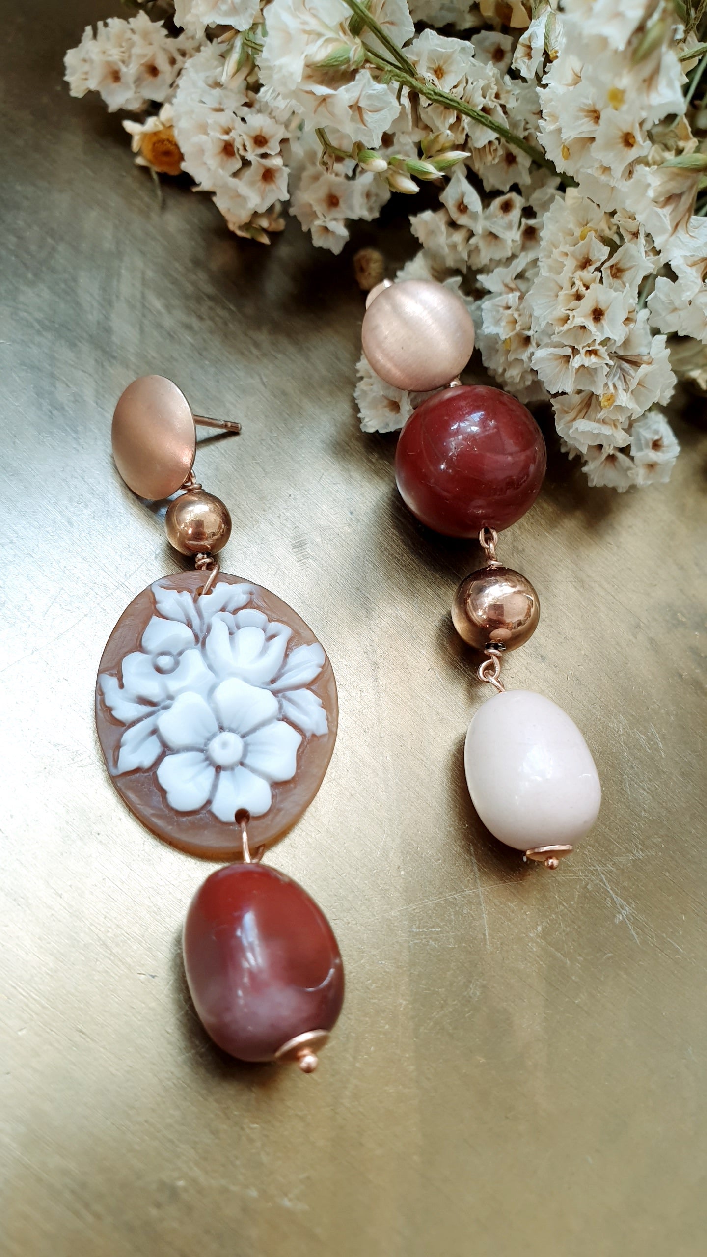 Orecchini in argento con cammeo e mokaite