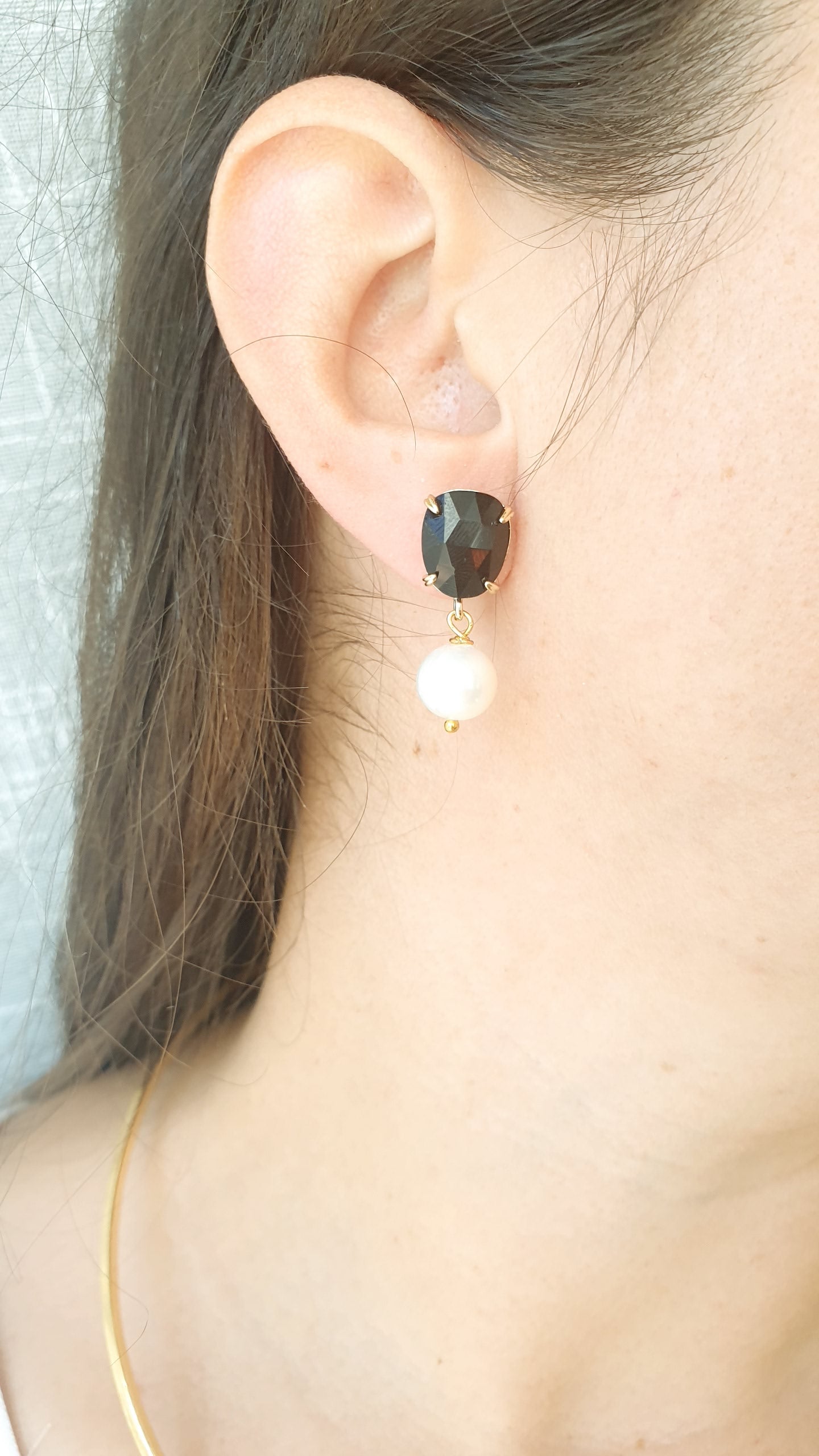 Orecchini a perno in ottone con cristallo e perla di fiume