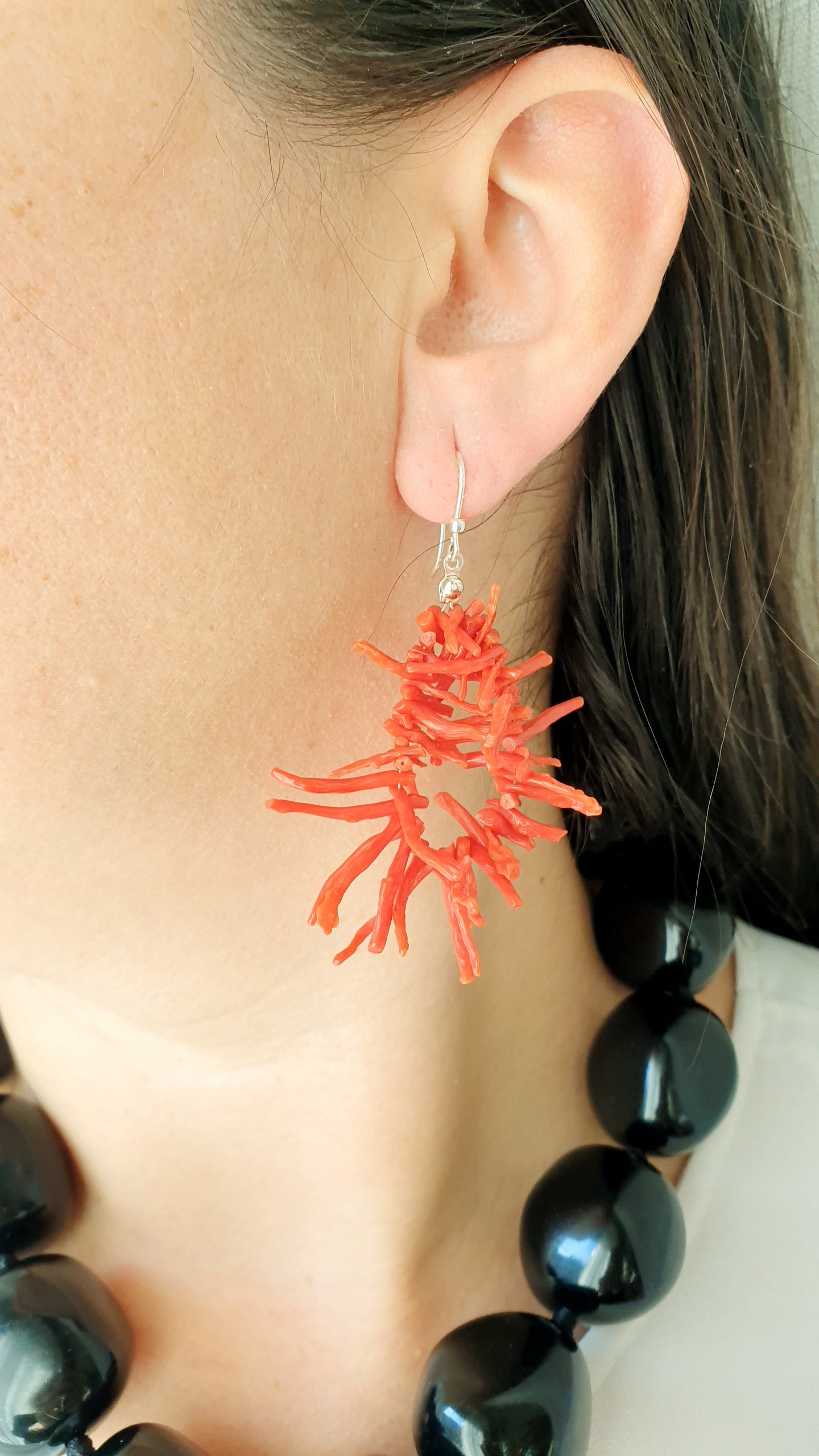 Orecchini in argento con rami di corallo Italiano