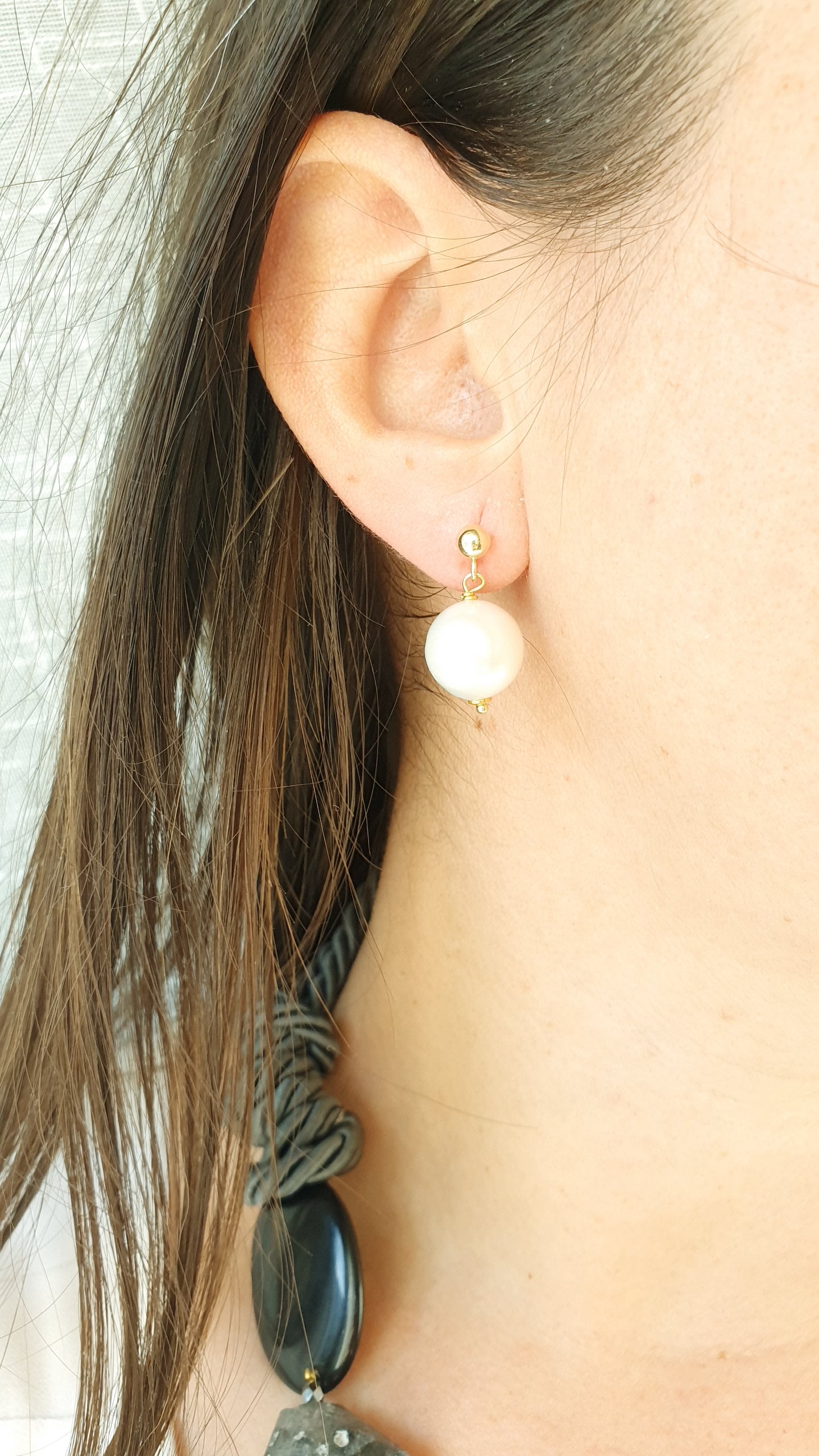 Orecchini in argento con perla barocca