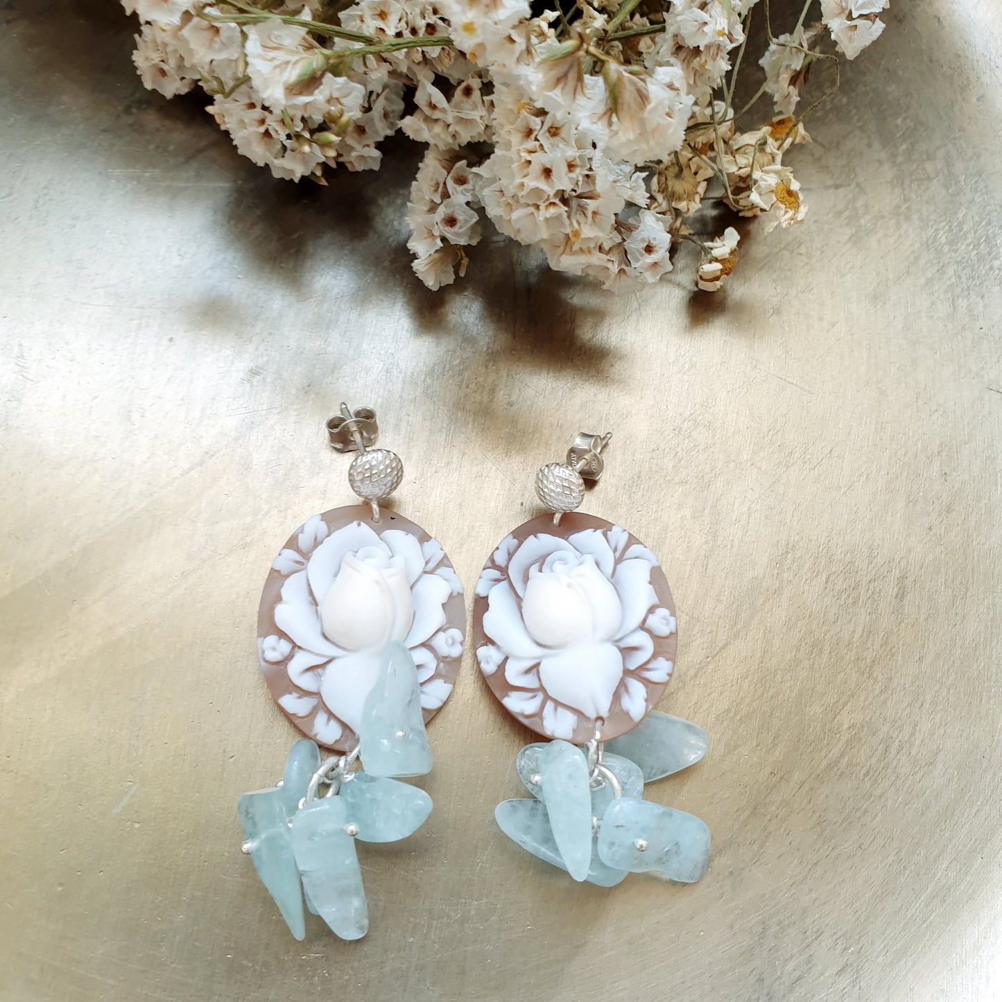 Favolosi orecchini in argento con cammei e acquamarina