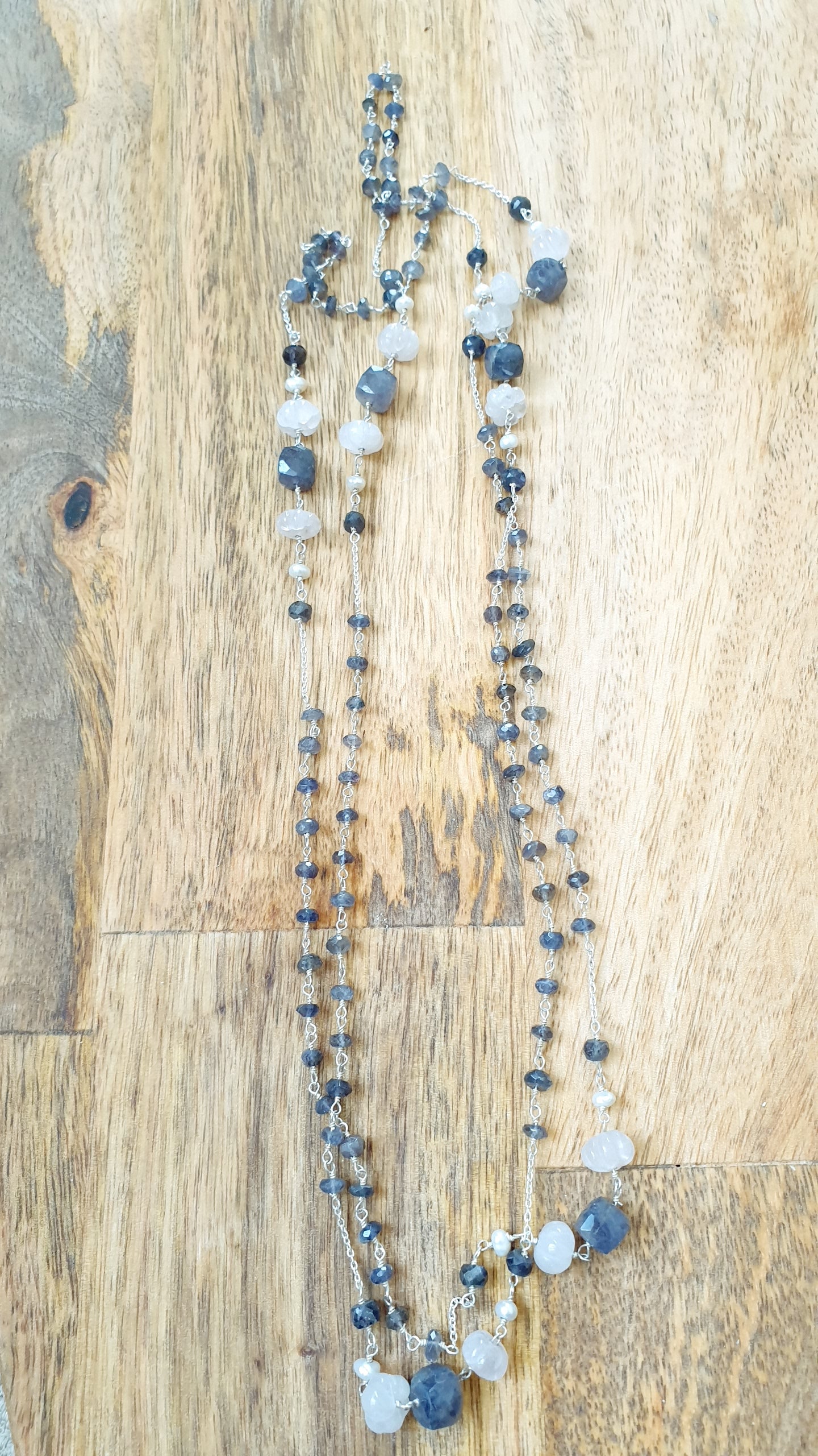 Lunga collana in argento con labradorite e pietra di luna