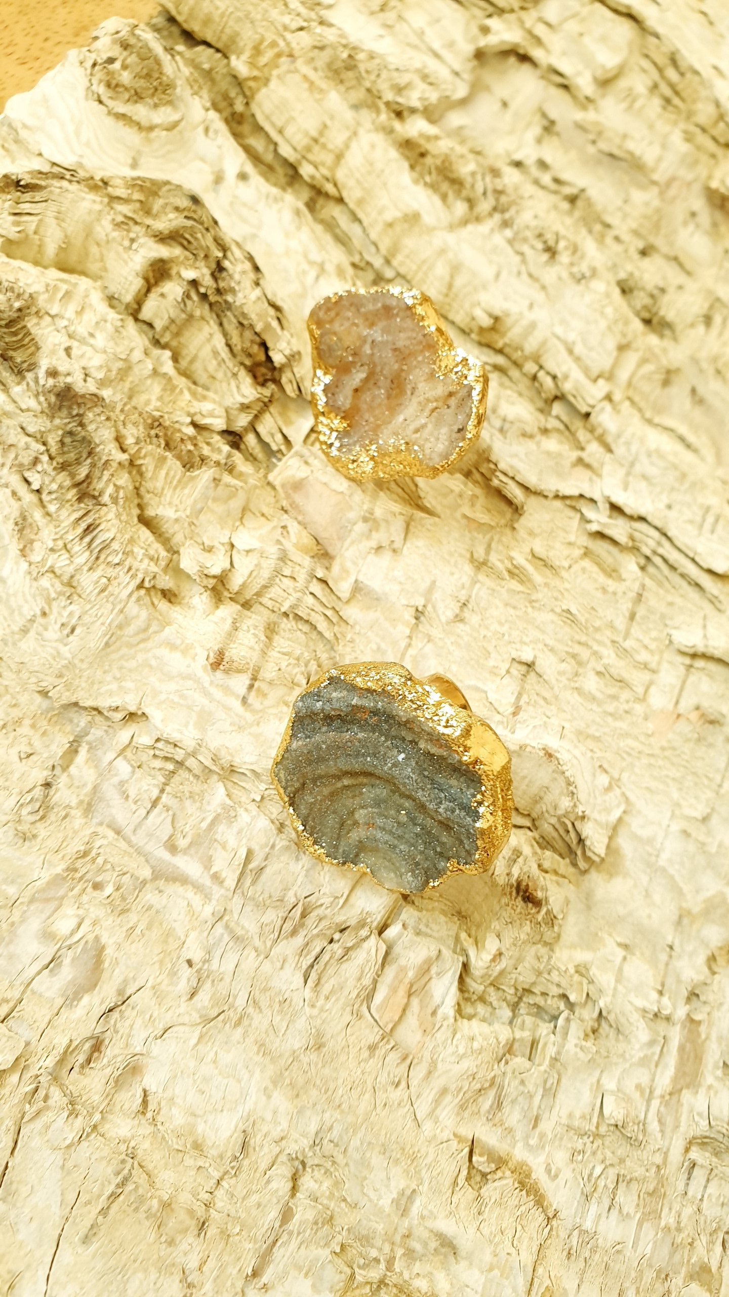 Anelli in ottone con agata concinas
