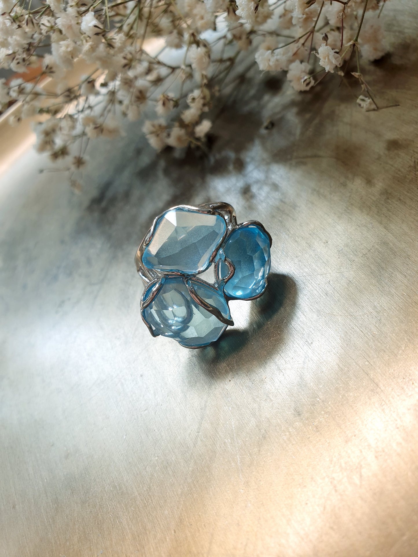 Anello in bronzo con quarzo